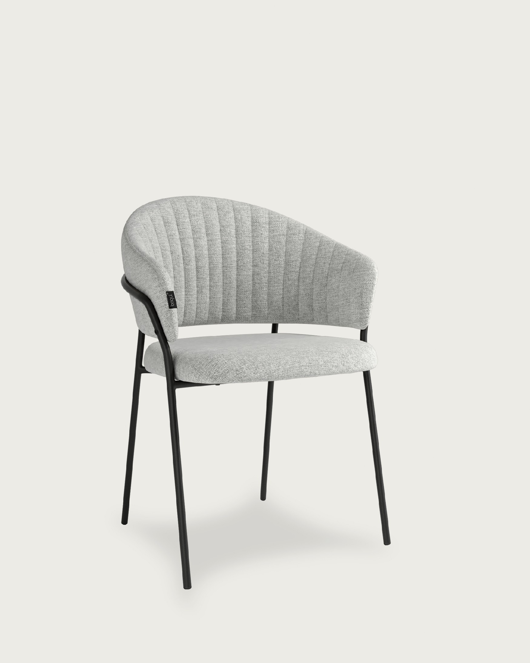 Silla Kyoto con tapizado gris claro y patas metálicas negras