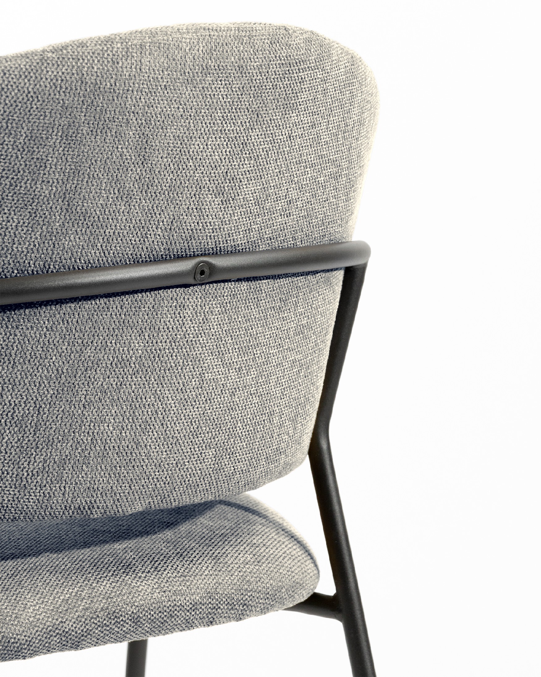 Silla Kyoto con tapizado gris y patas metálicas negras