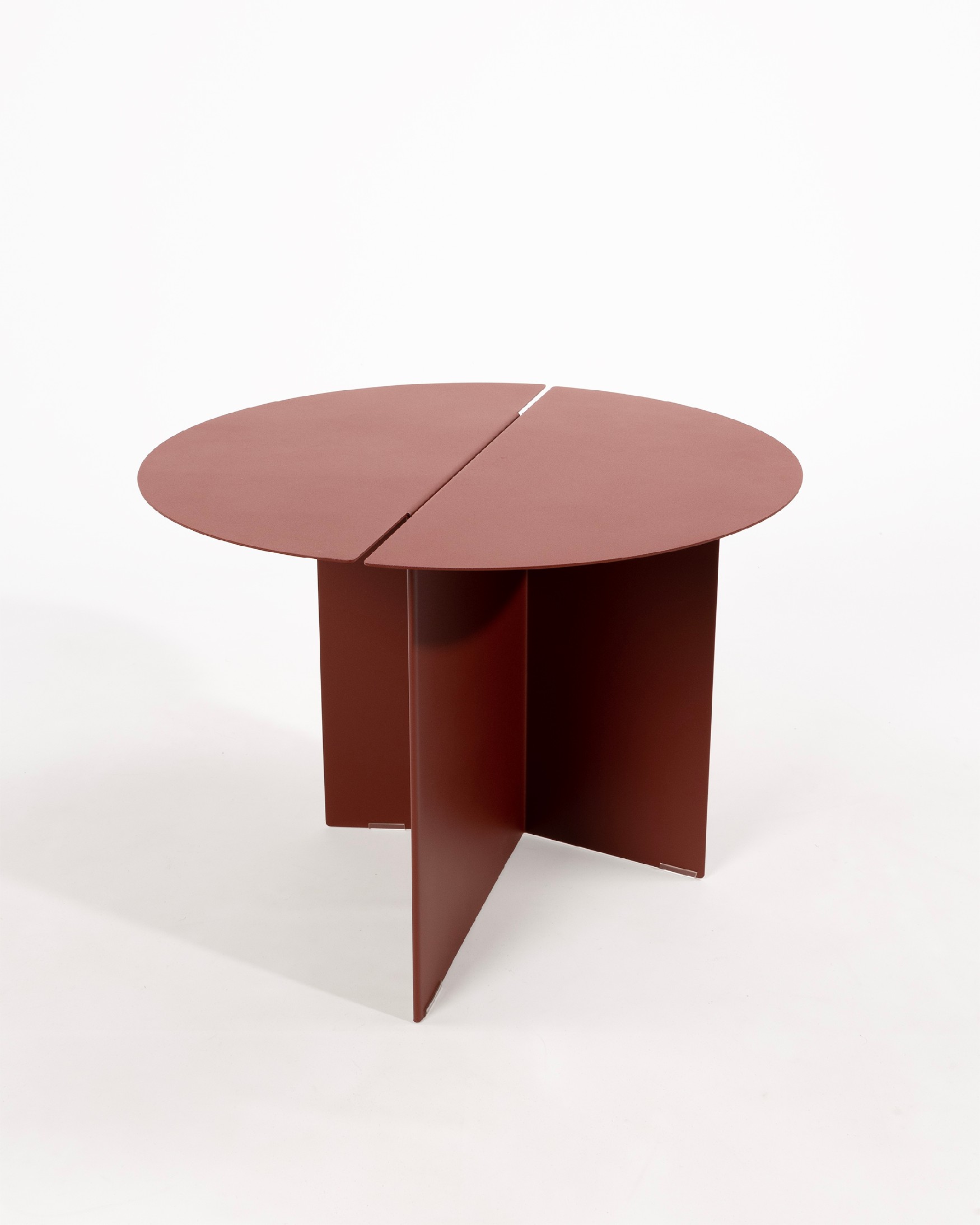Table d'appoint ronde Linux en métal laqué grenat Ø 50 cm