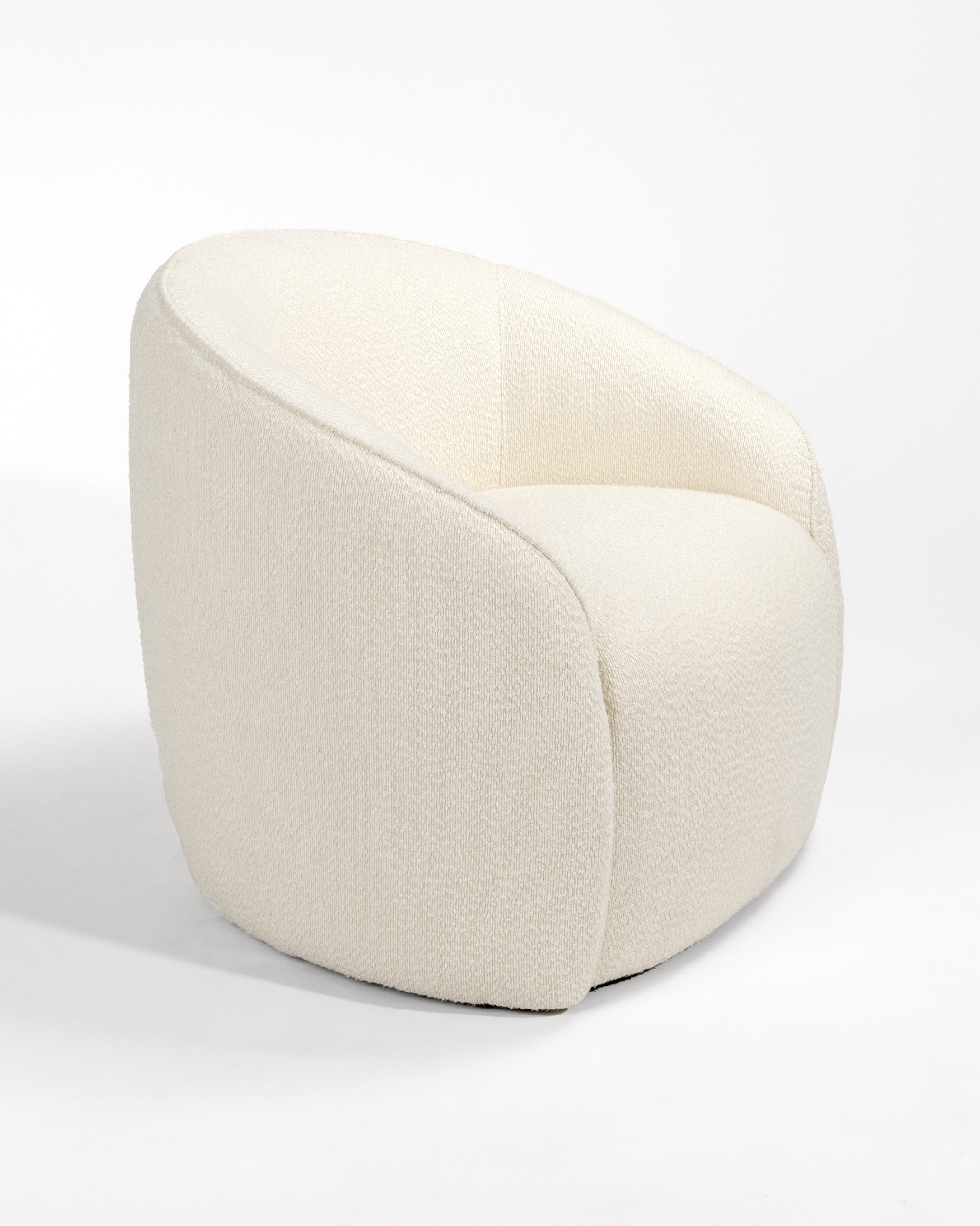 Loto armchair with lamb color upholstery