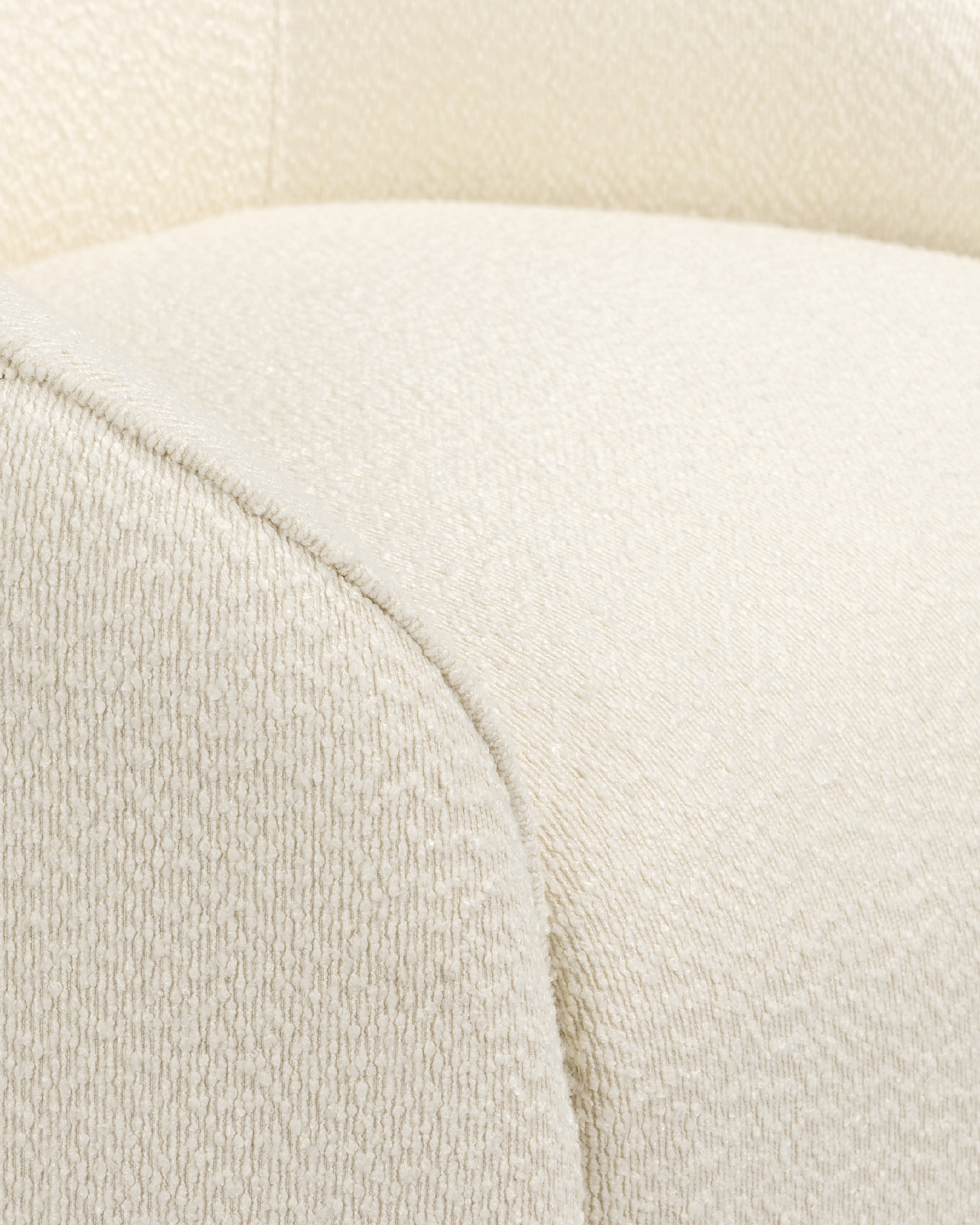 Loto armchair with lamb color upholstery
