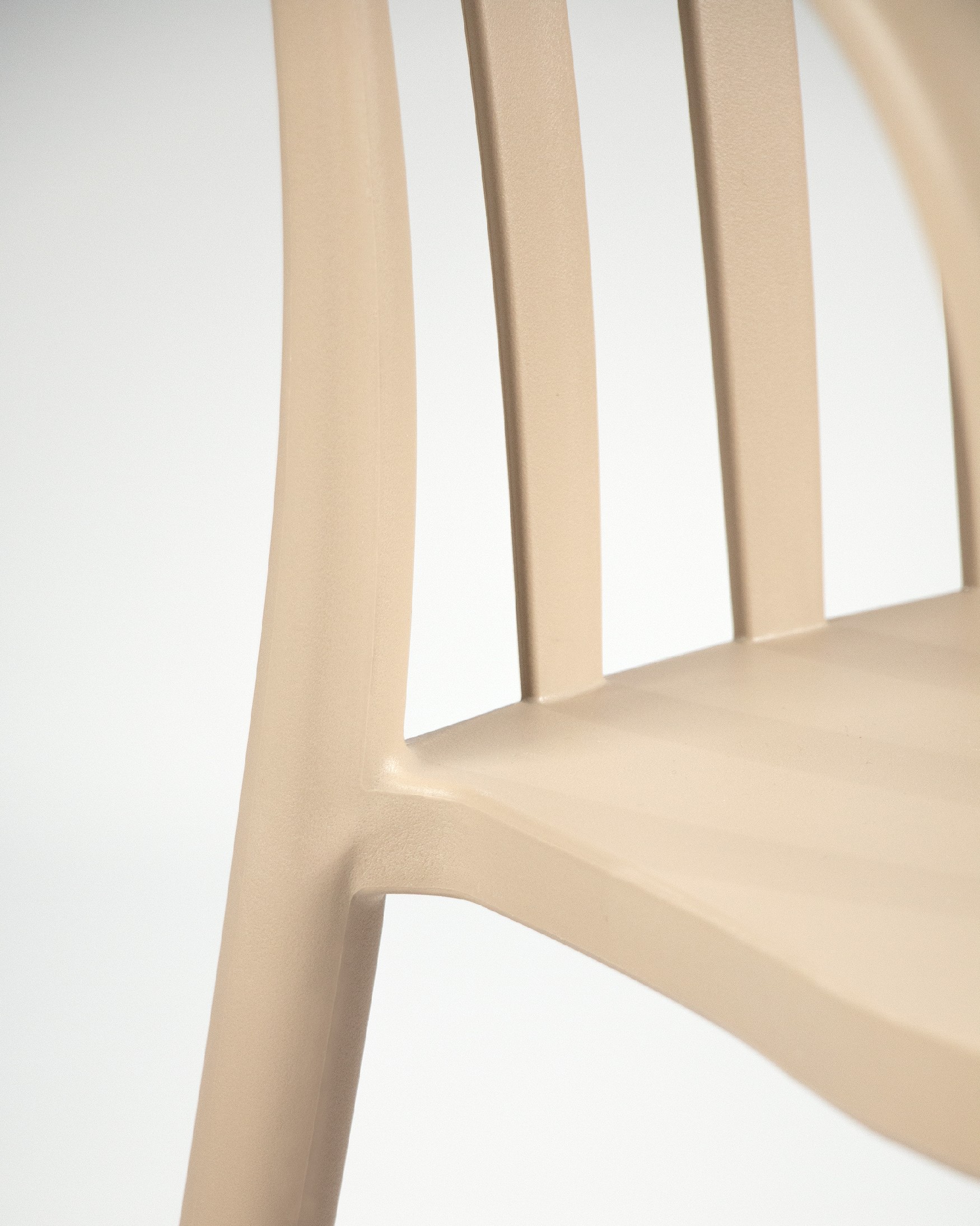 Chaise Malibu en polypropylène sable