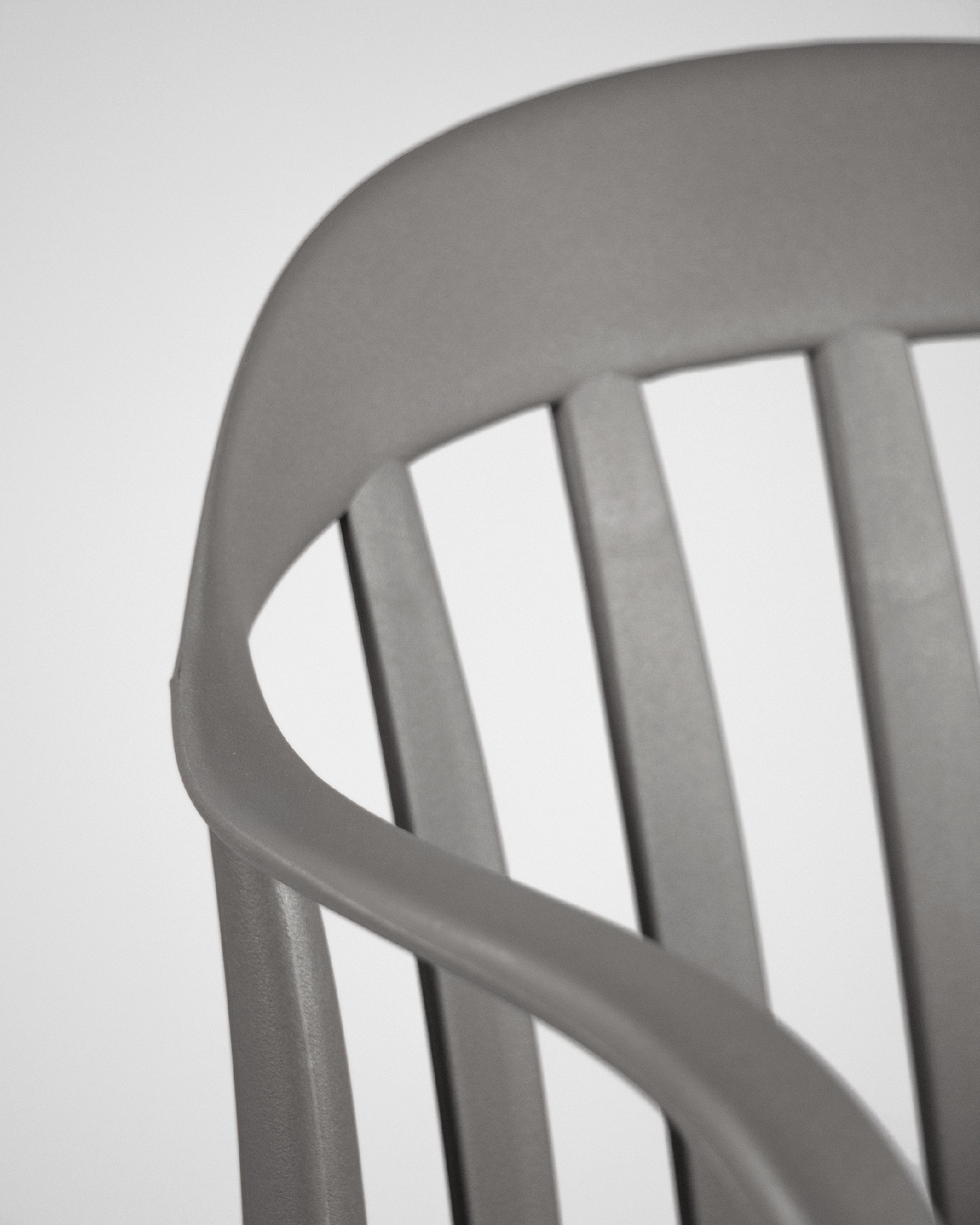 Chaise Malibu en polypropylène graphite