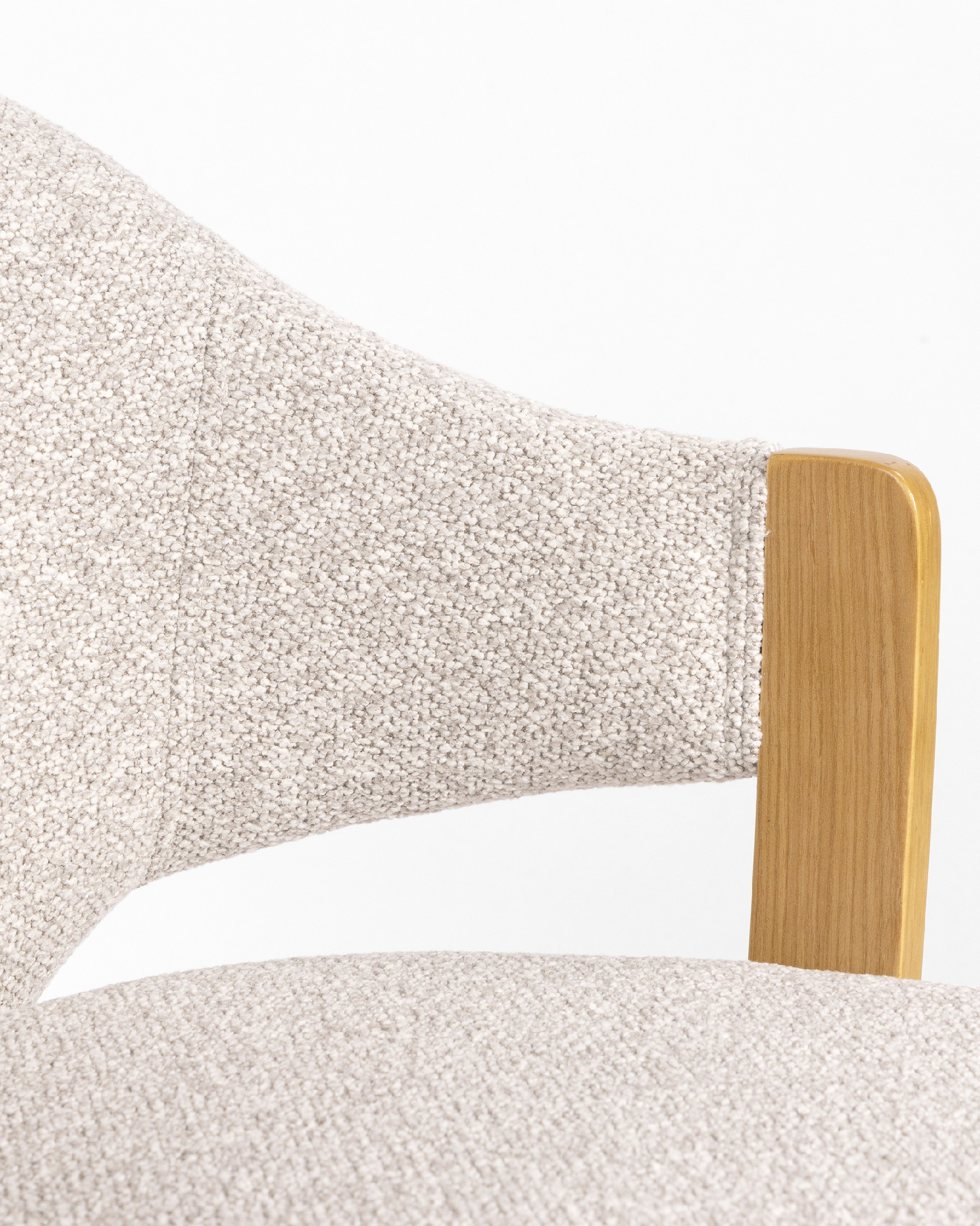 Nami chair with wooden structure and sand upholstery