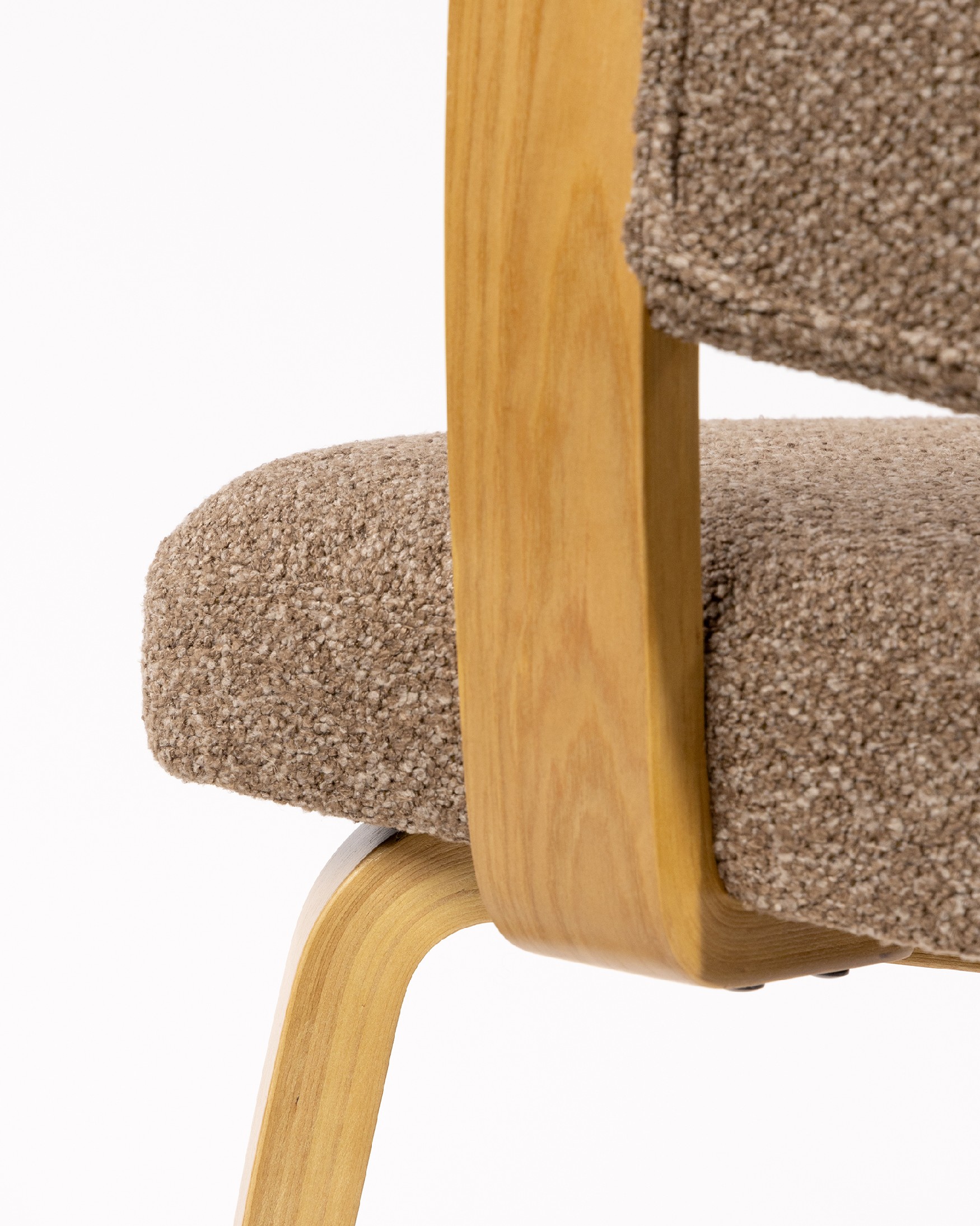 Nami chair with wooden structure and brown upholstery