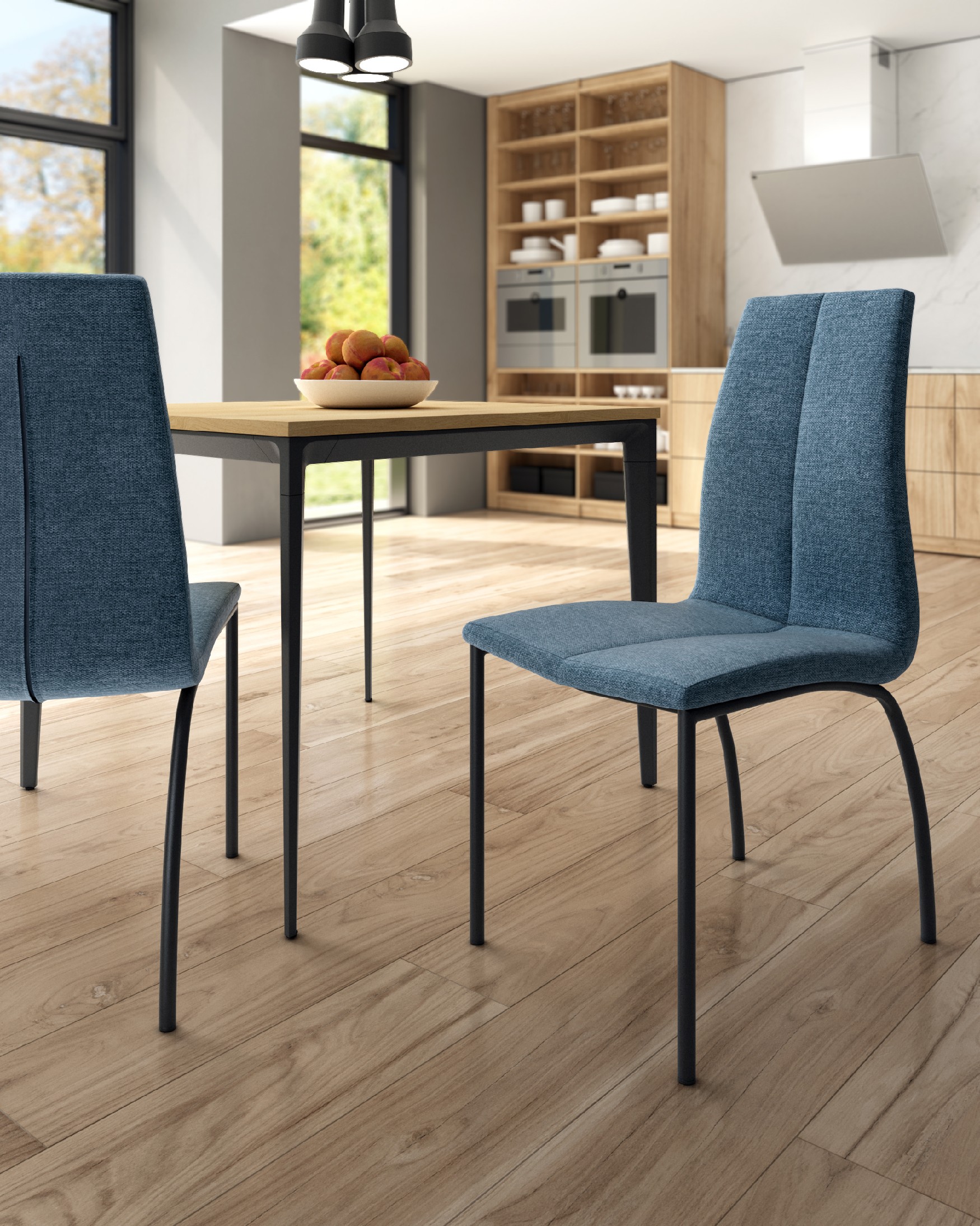 Chaise Niza avec rembourrage bleu et pieds métalliques noirs