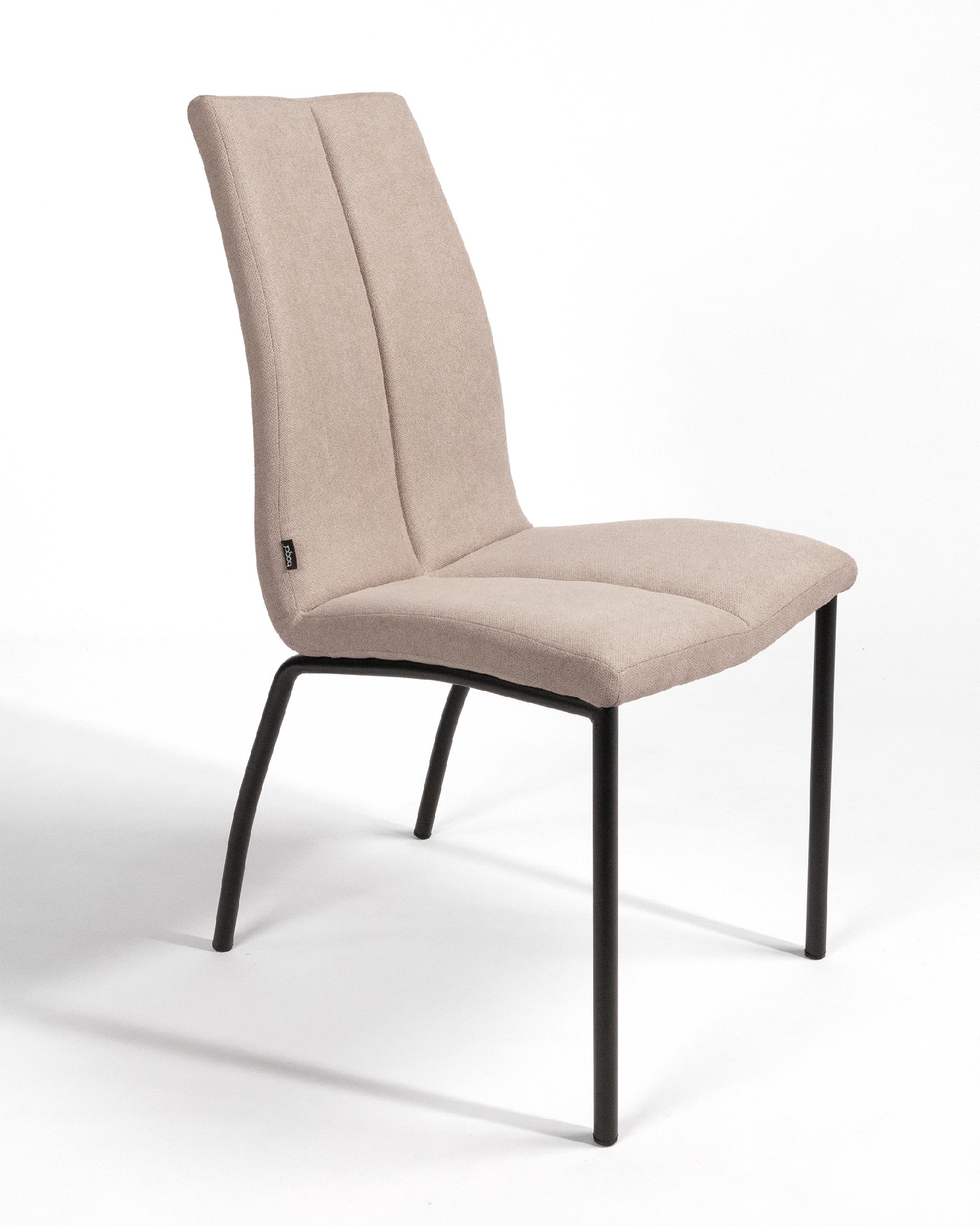 Niza chair with pearl upholstery and black metal legs
