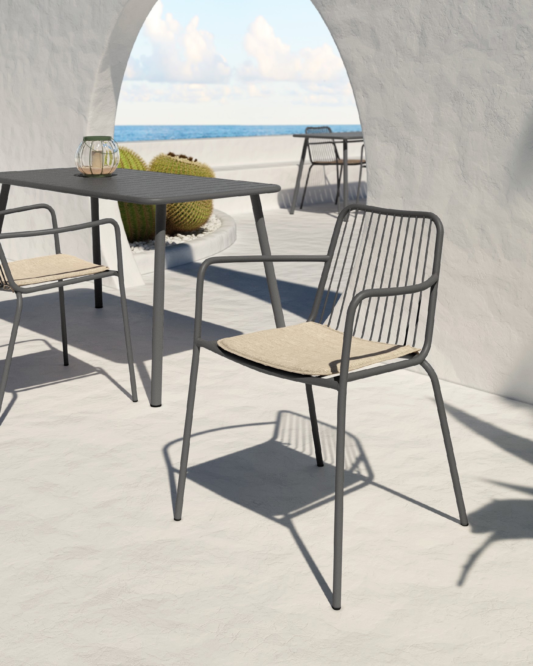 Chaise Ohana en métal graphite avec coussin