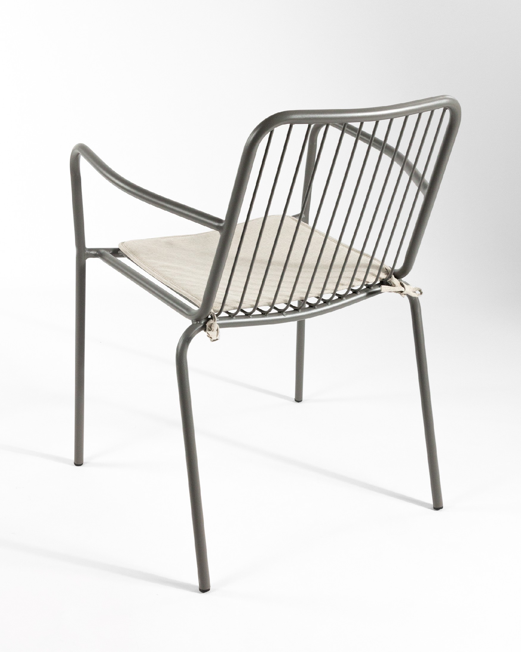 Chaise Ohana en métal graphite avec coussin