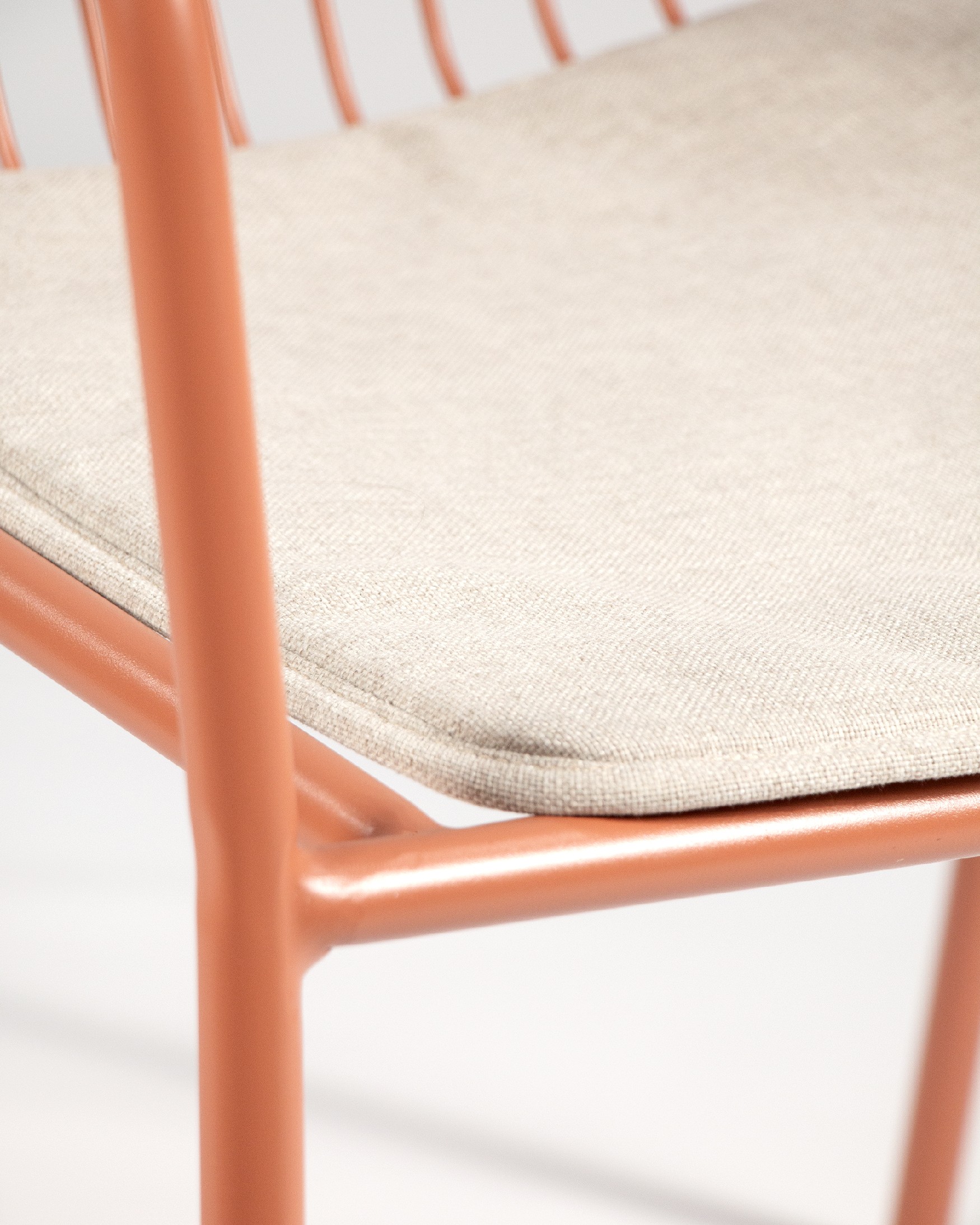 Ohana terracotta metal chair with cushion