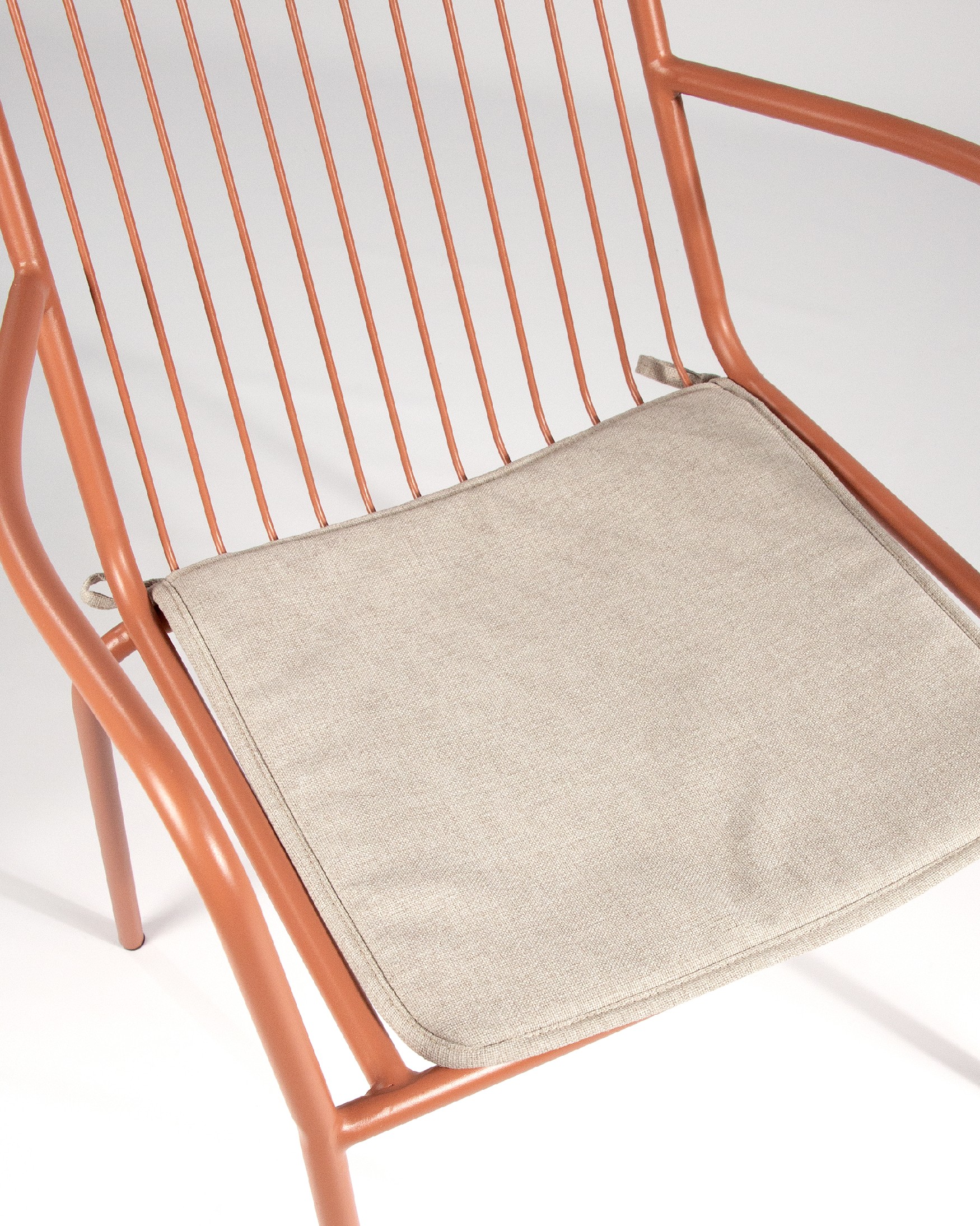 Ohana terracotta metal chair with cushion
