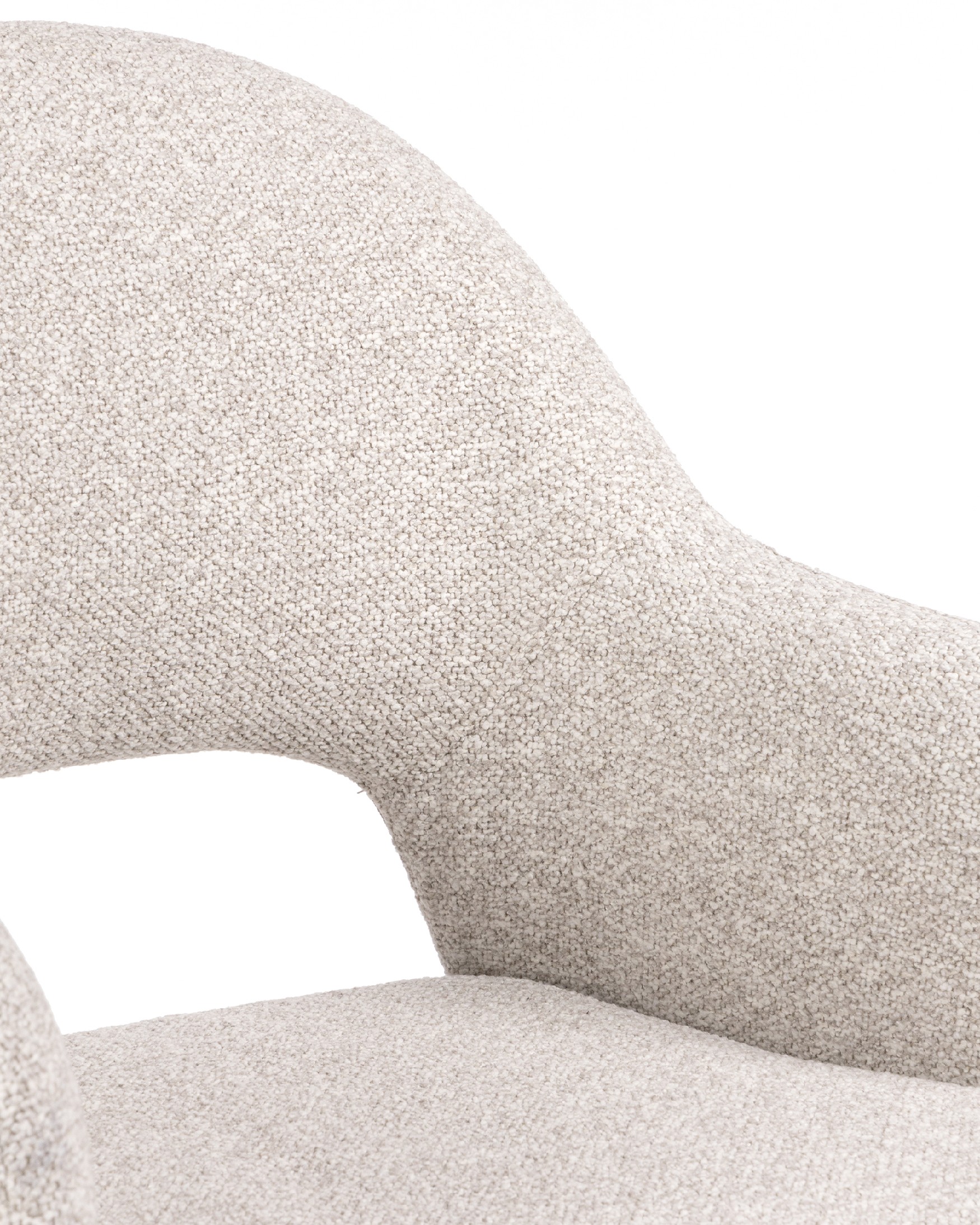 Ona chair with sand upholstery and oak legs