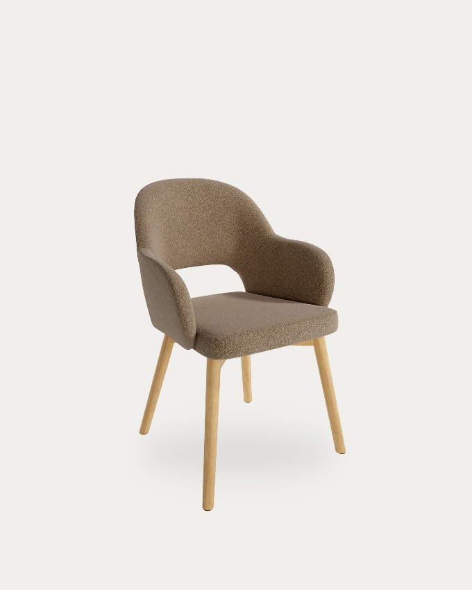 Silla Ona con tapizado marrón y patas de roble
