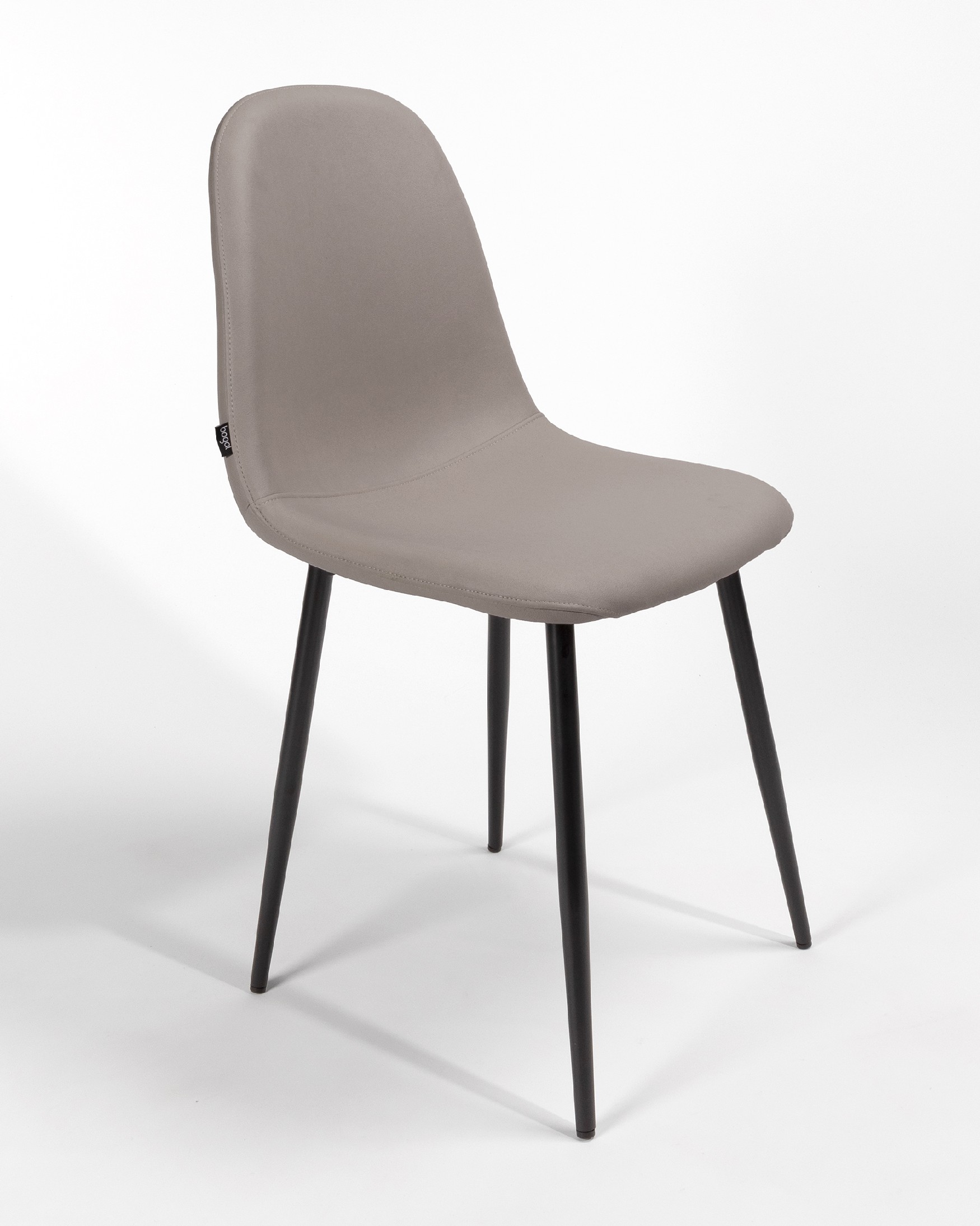 Oporto chair with gray upholstery and black metal legs