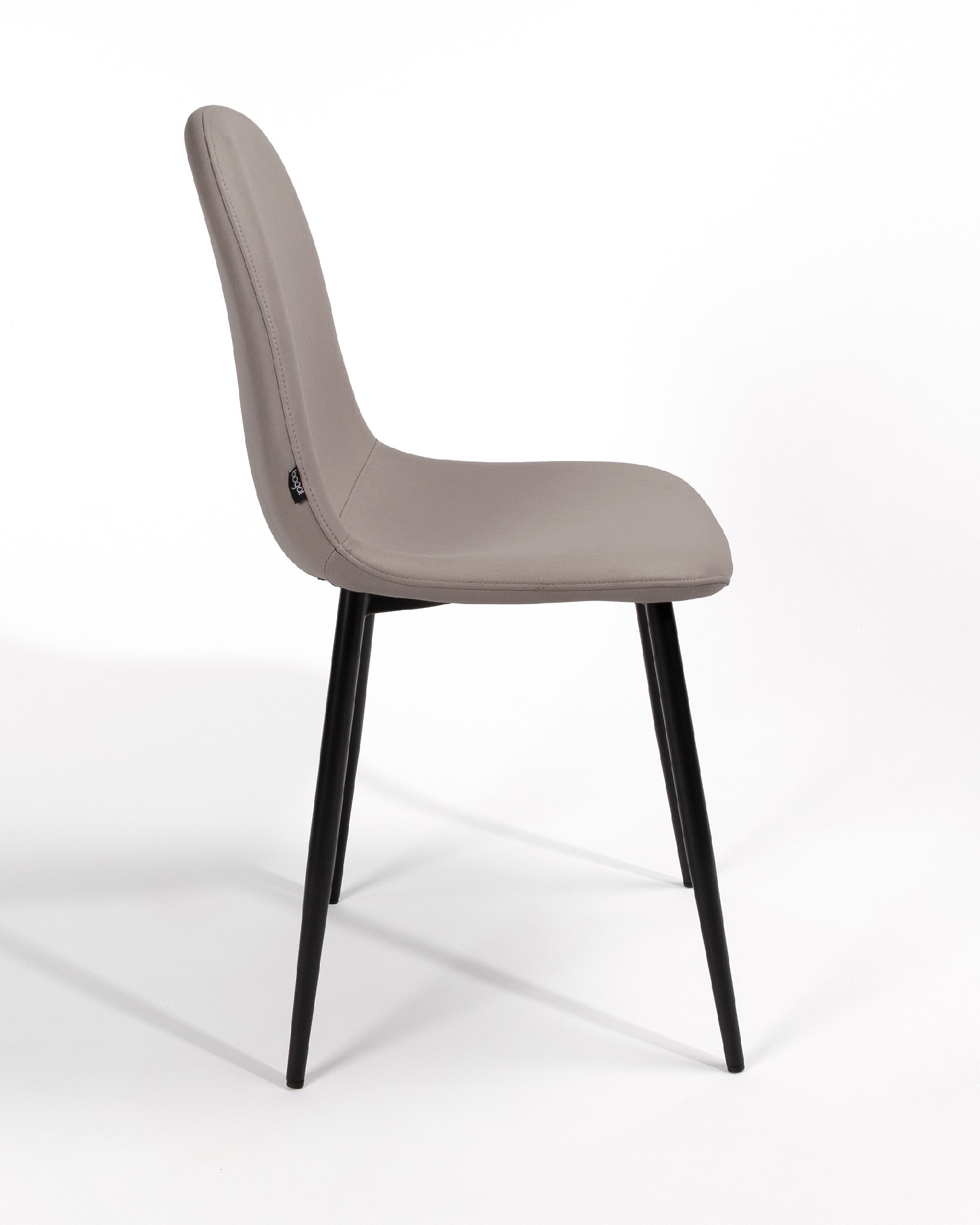 Oporto chair with gray upholstery and black metal legs