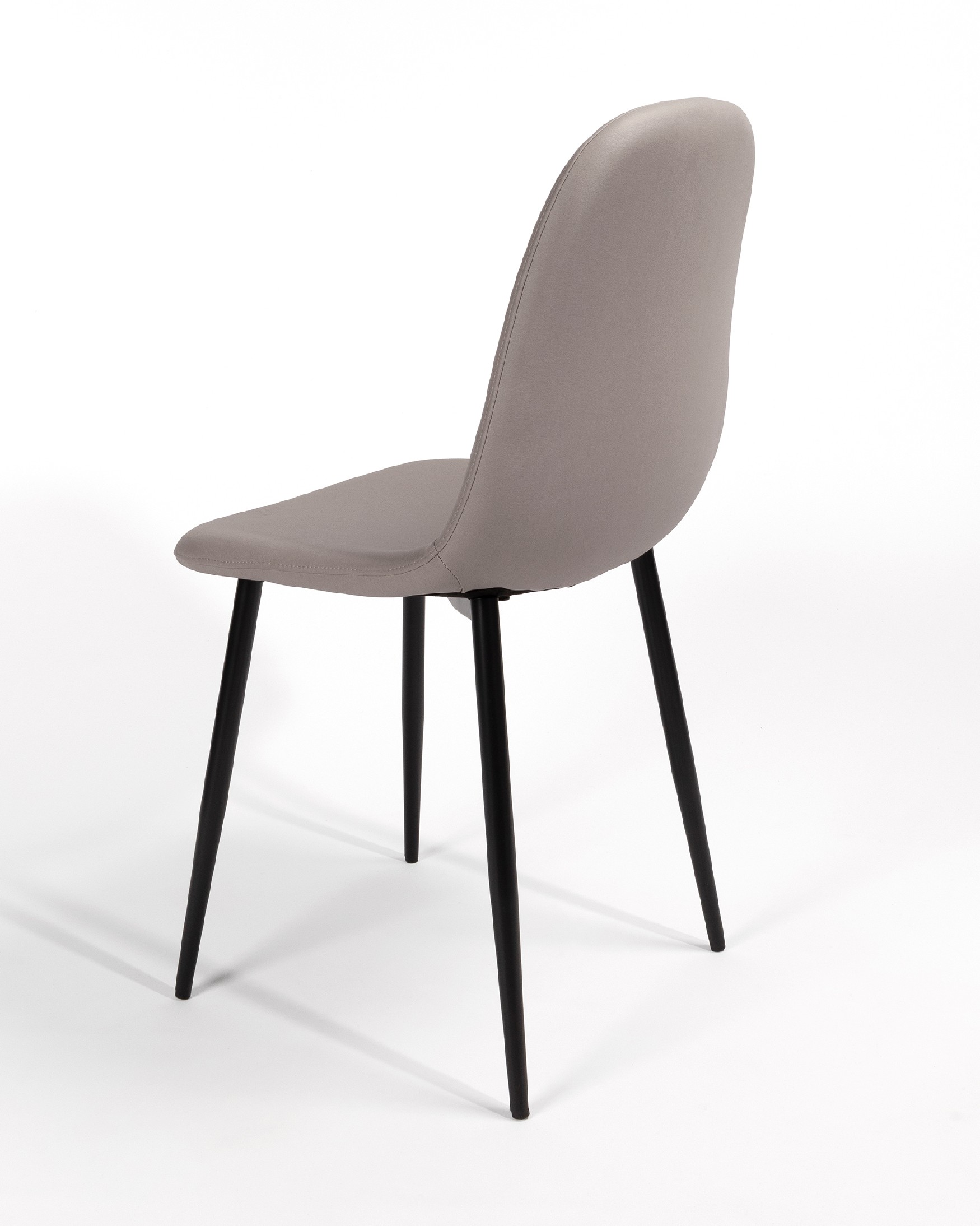 Oporto chair with gray upholstery and black metal legs