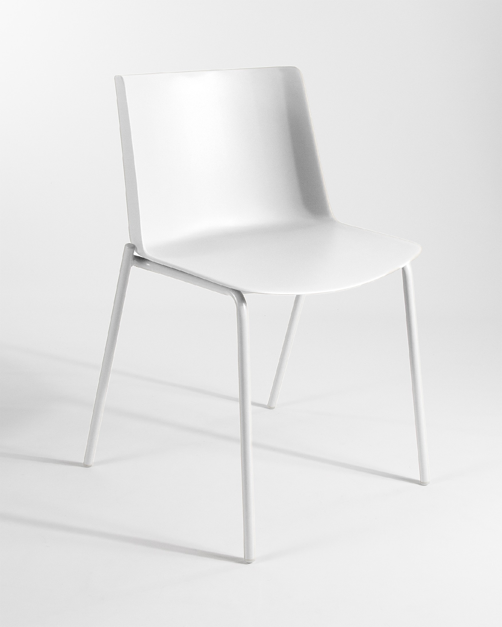 Orlando chair in white polypropylene