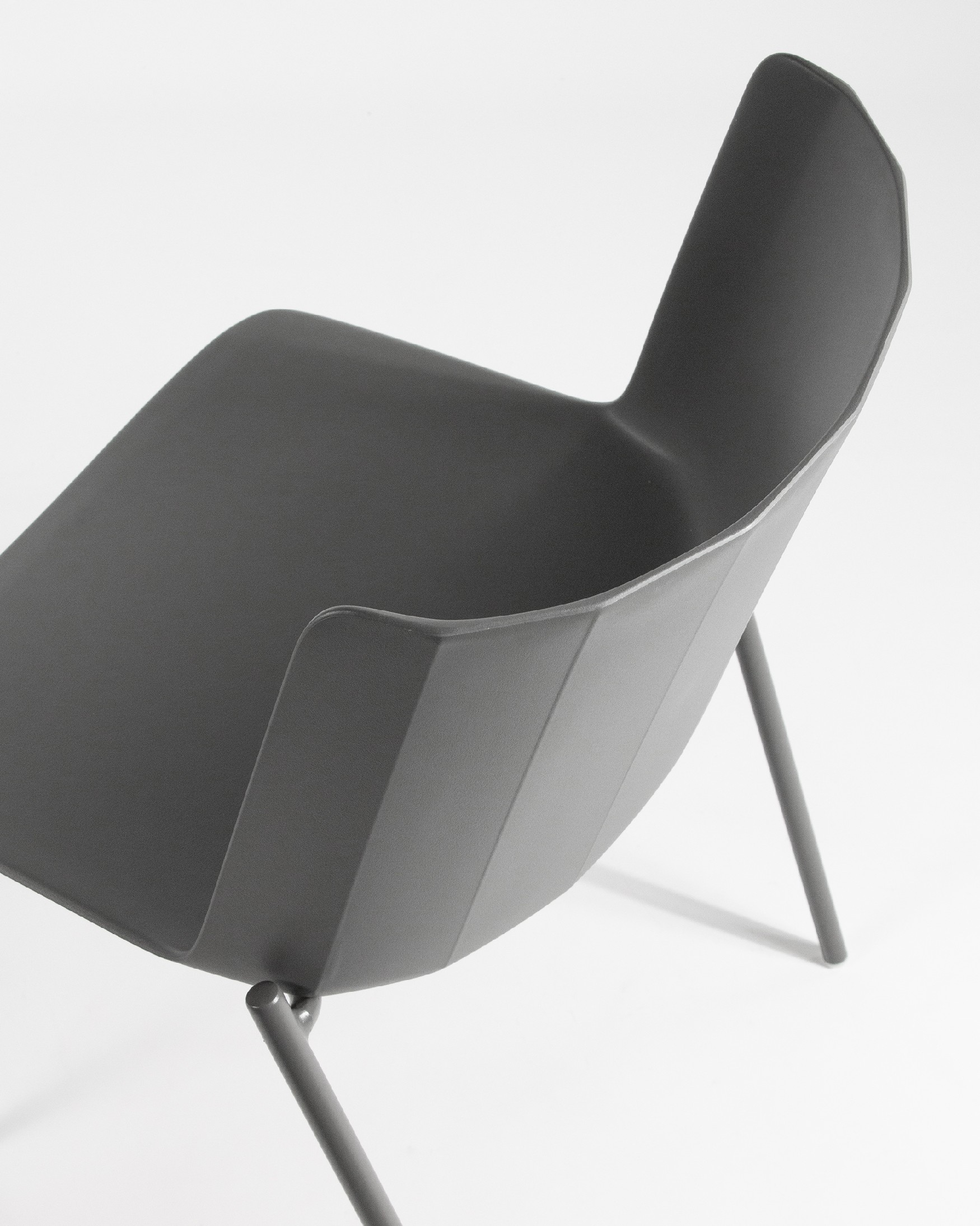 Chaise Orlando en polypropylène graphite