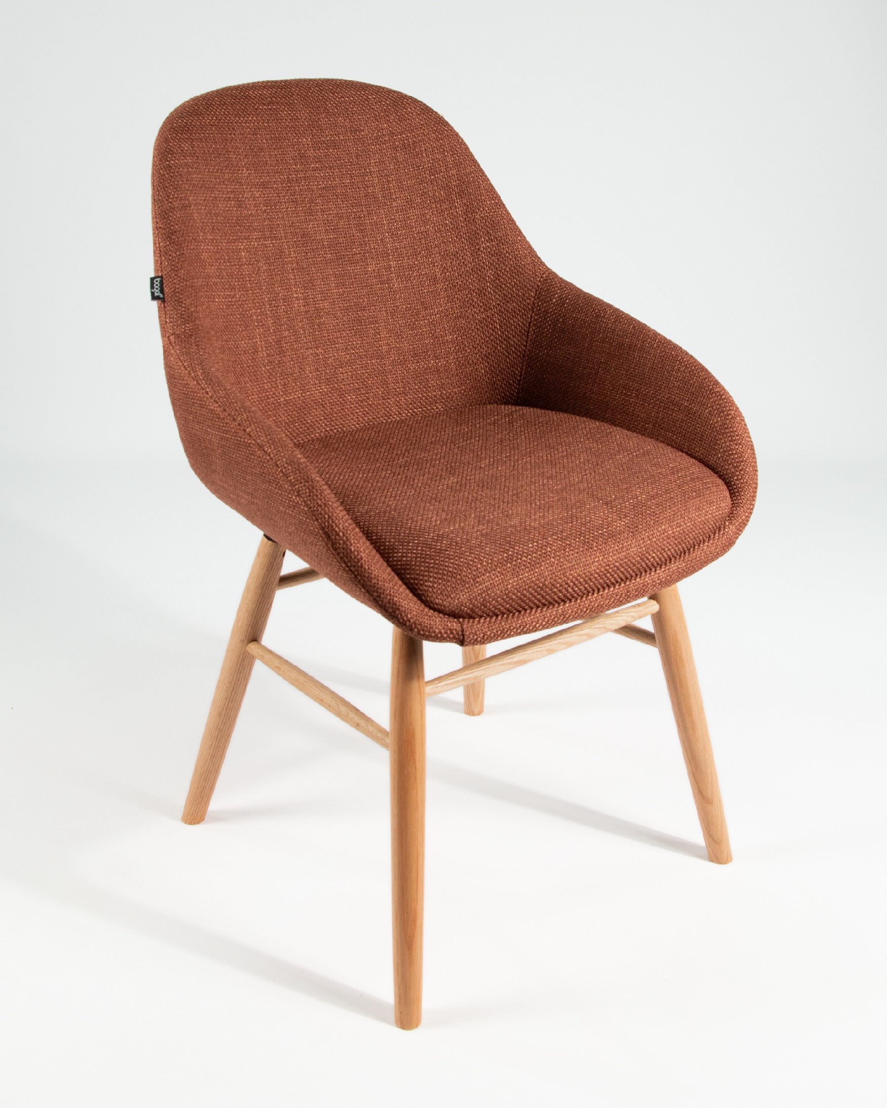Chaise Ottawa avec revêtement terracotta et pieds en bois
