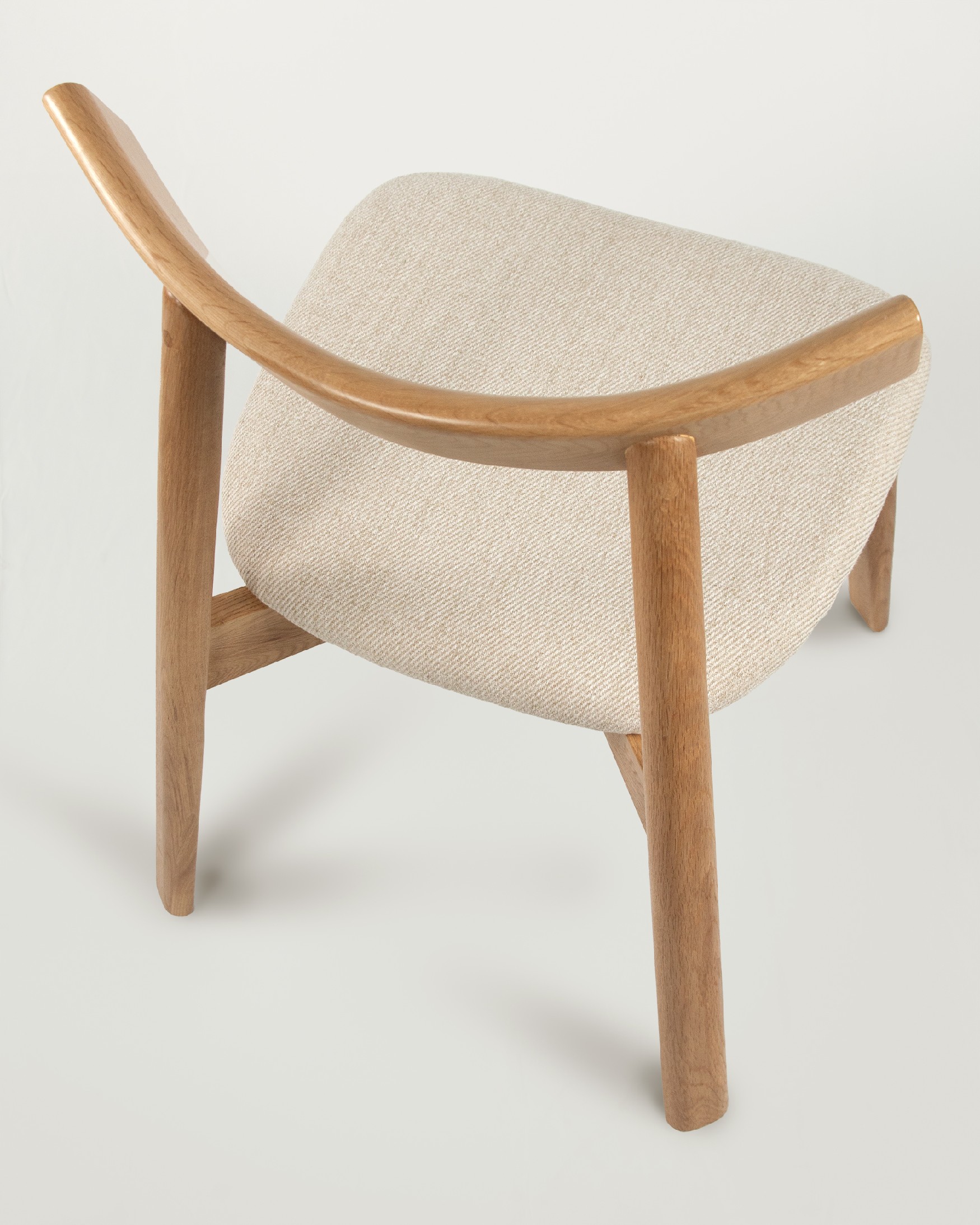 Ovis chair with mother-of-pearl upholstery and natural oak structure