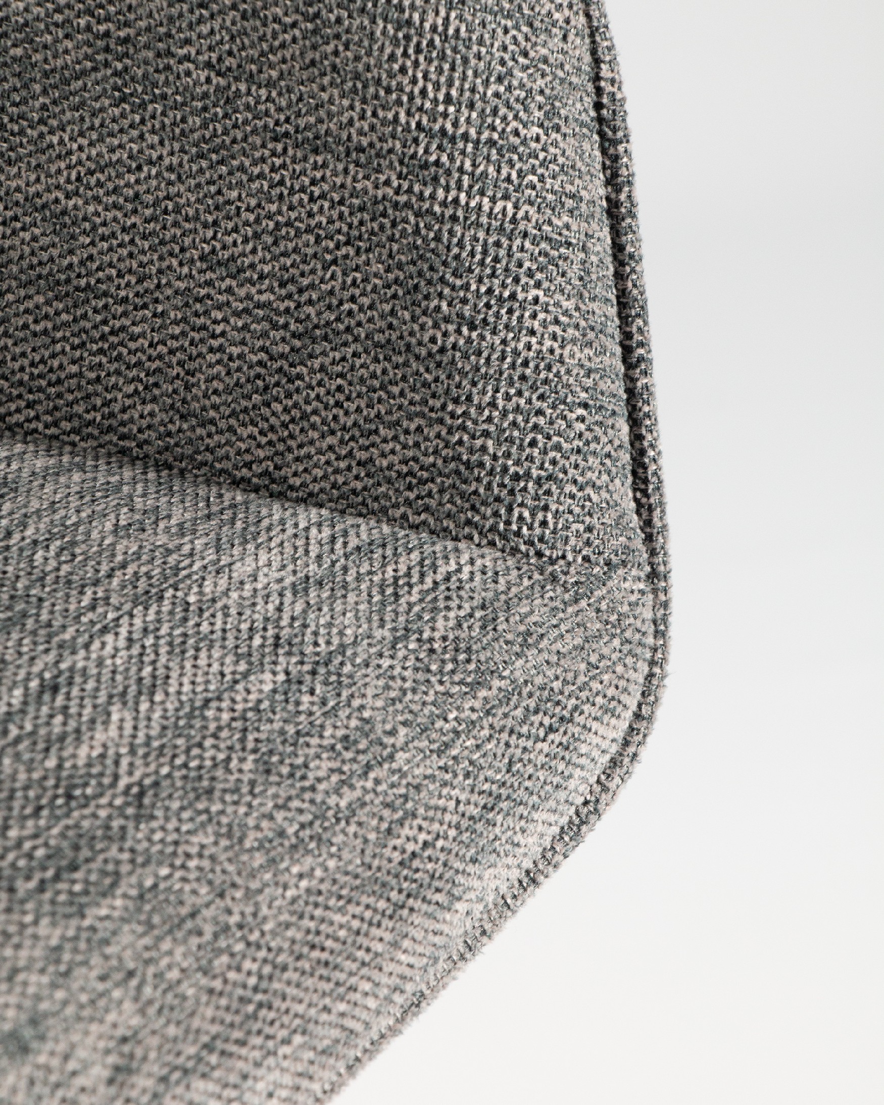 Palermo chair with gray upholstery and black metal legs, 180° swivel