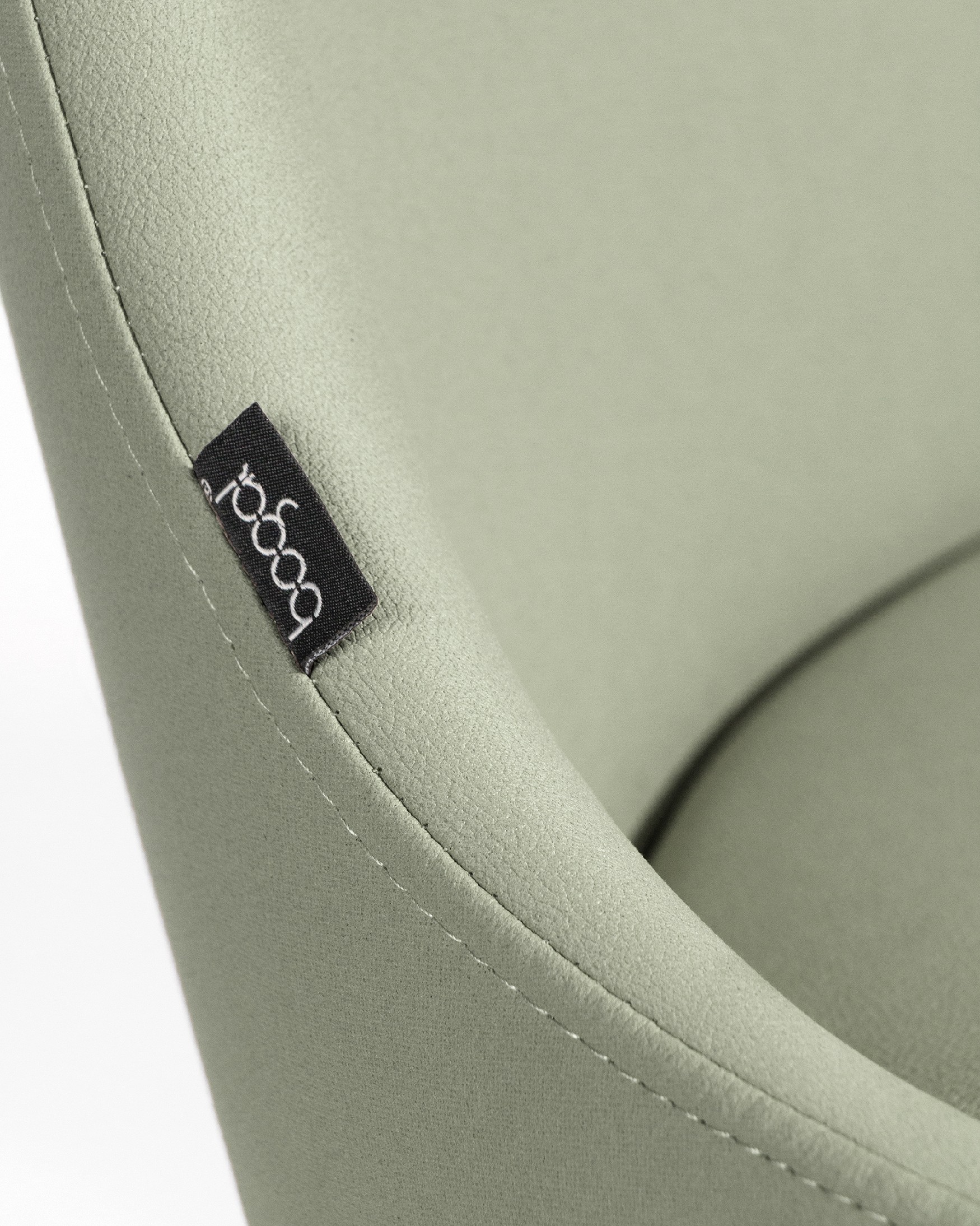 París chair with moss upholstery and black legs