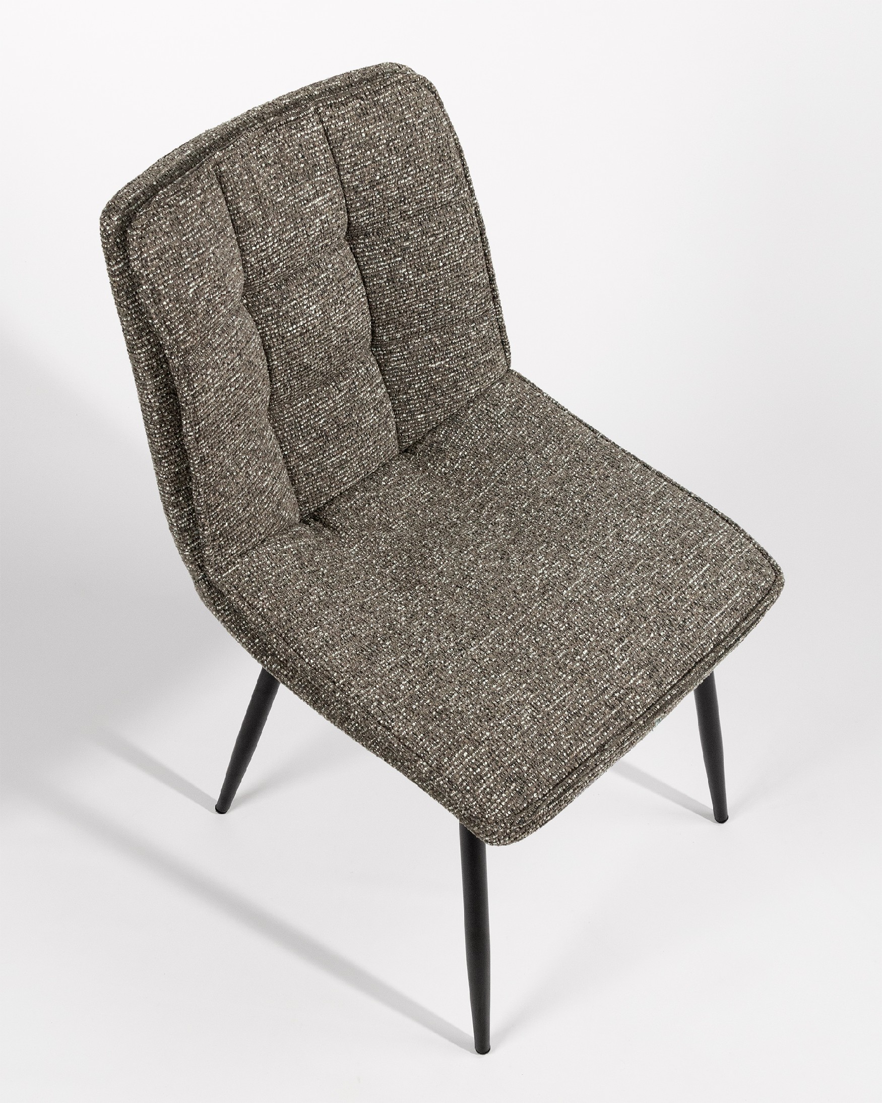 Chaise Parma avec revêtement anthracite et pieds métalliques noirs