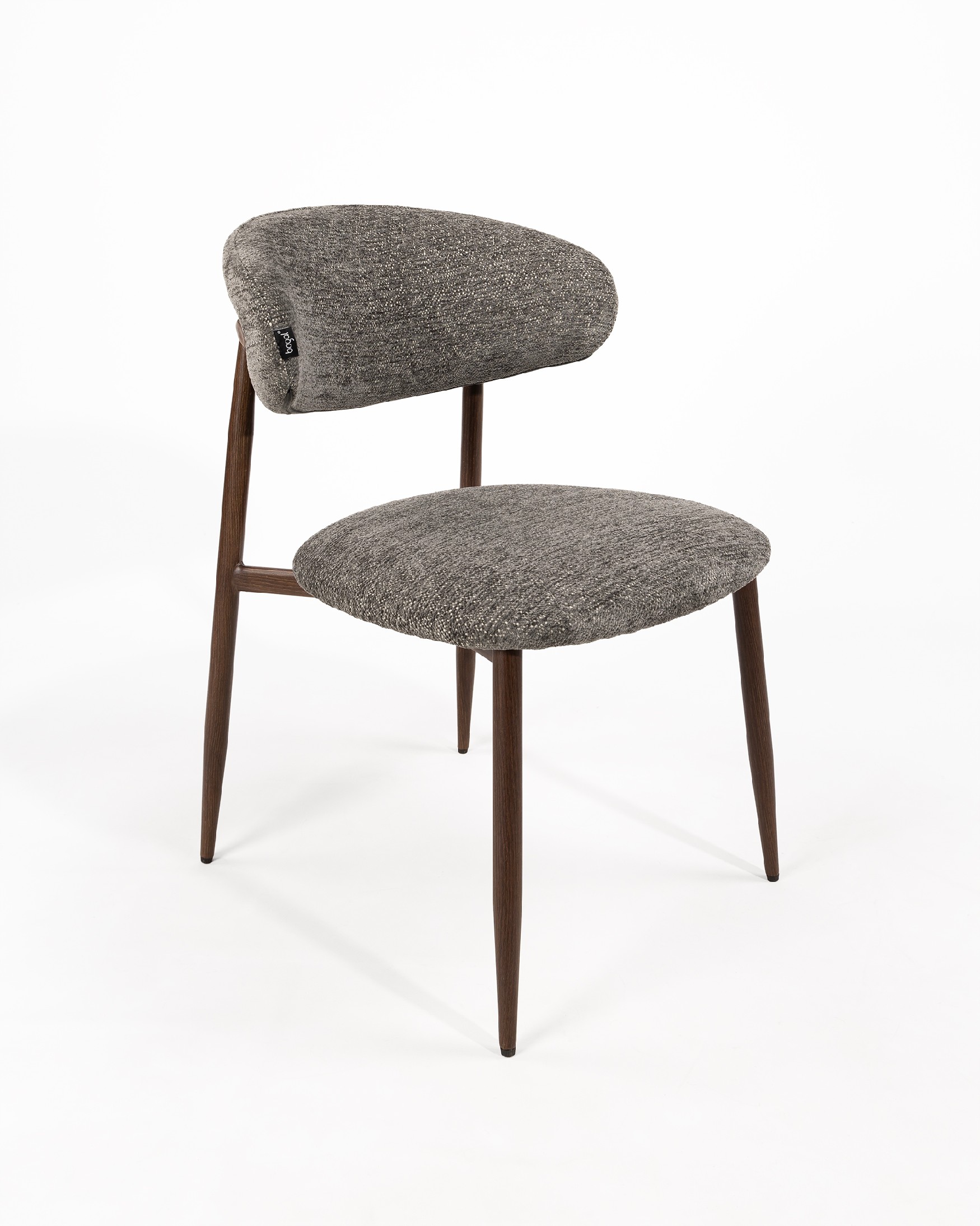 Silla Pereira con tapizado plomo y estructura metálica con acabado madera