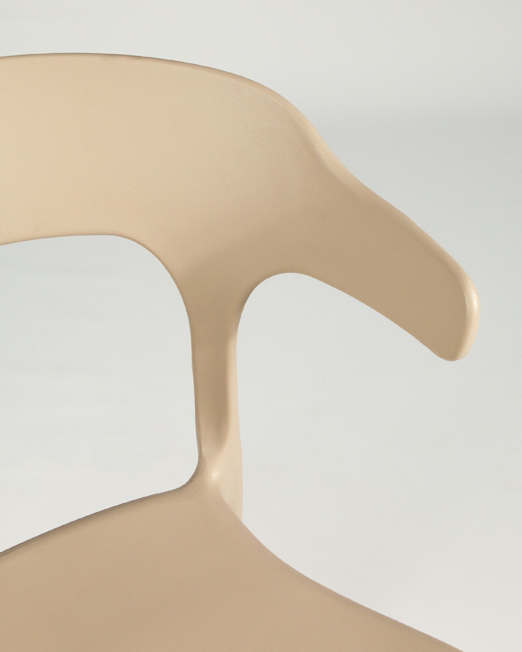 Chaise Pisa en polypropylène sable