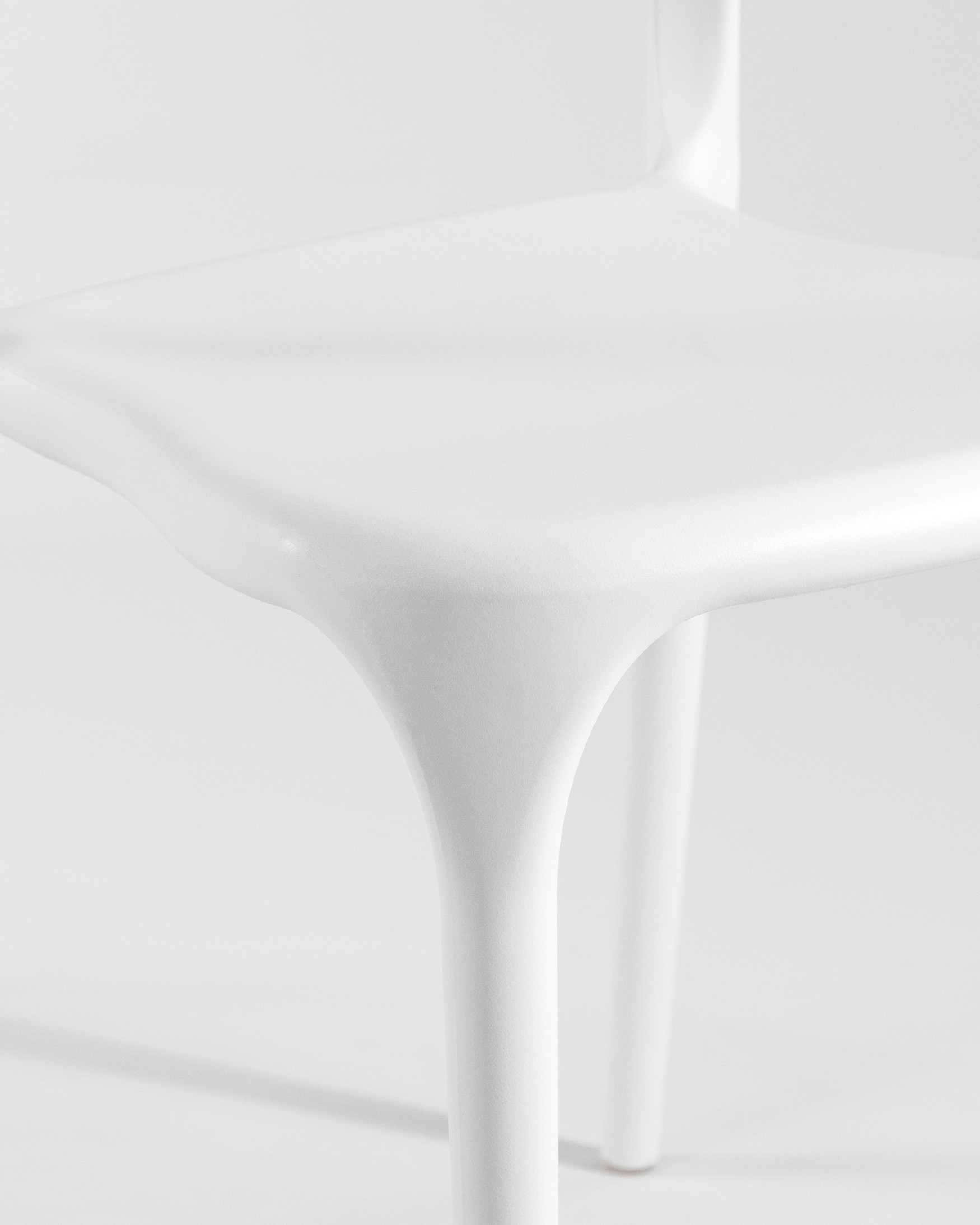 Pisa polypropylene chair in white