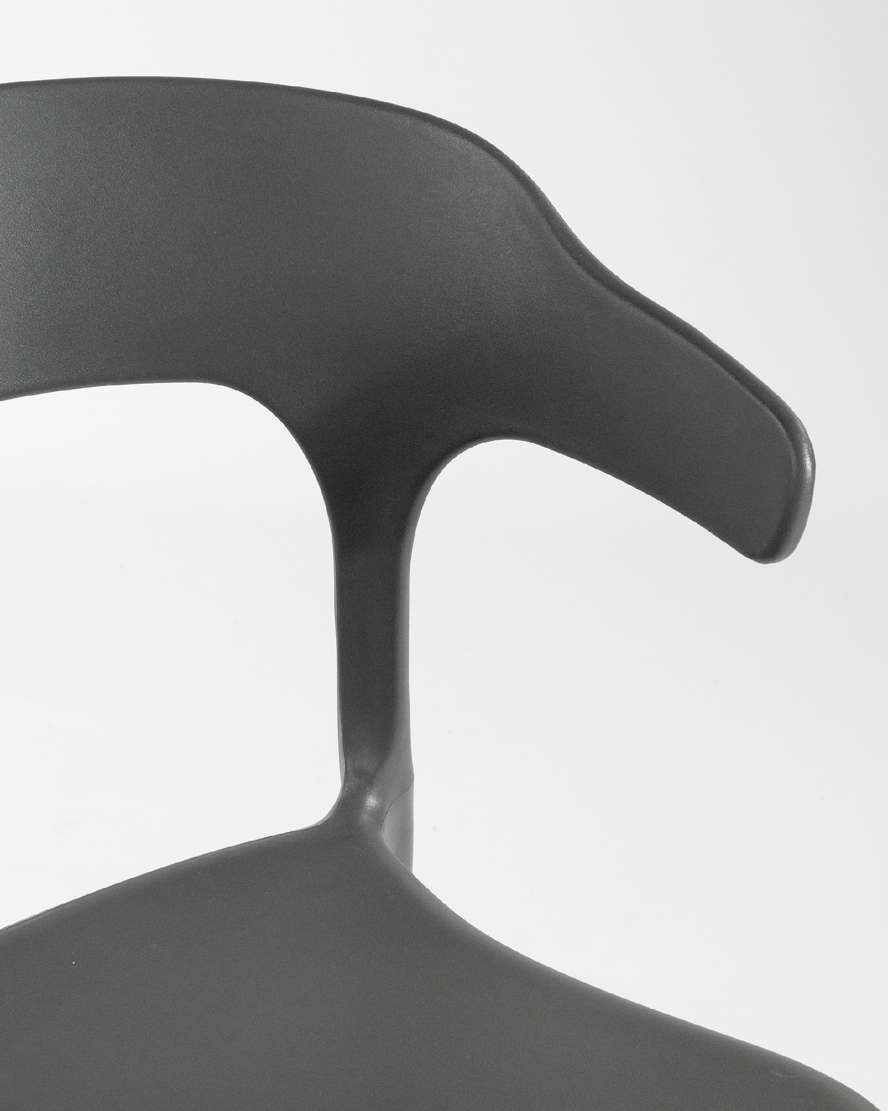 Chaise Pisa en polypropylène couleur graphite