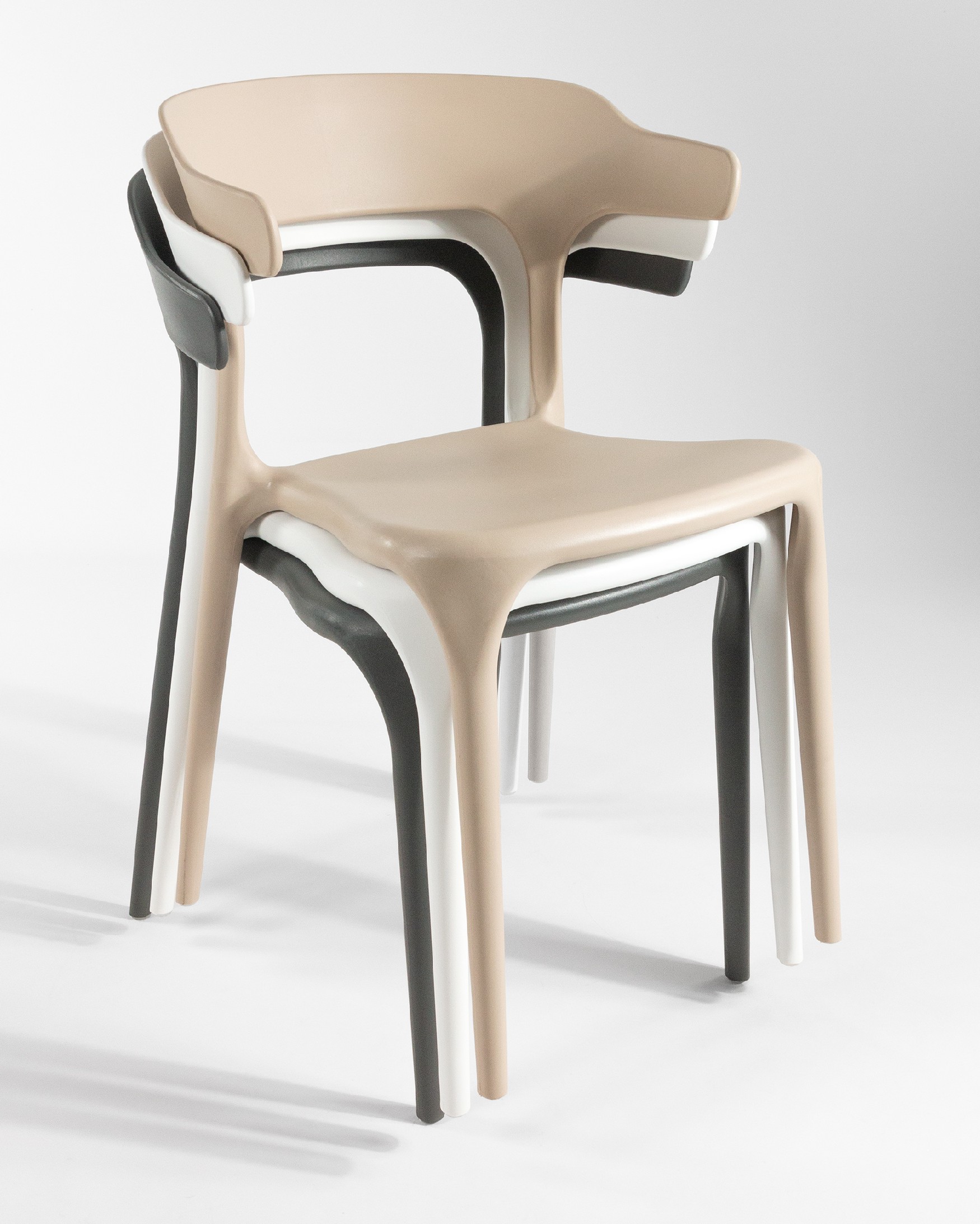 Chaise Pisa en polypropylène couleur graphite