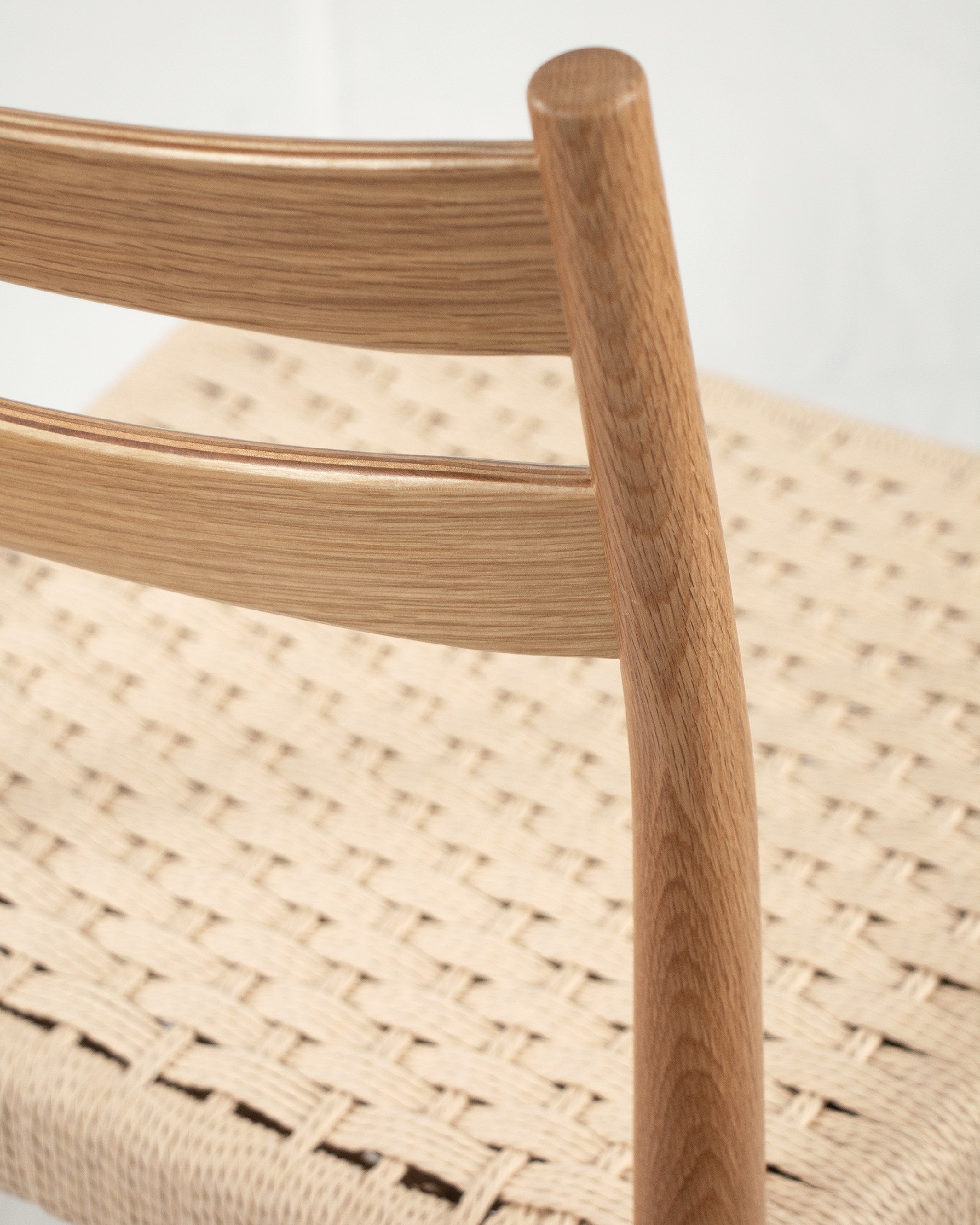 Prado chair with natural cord and natural oak structure