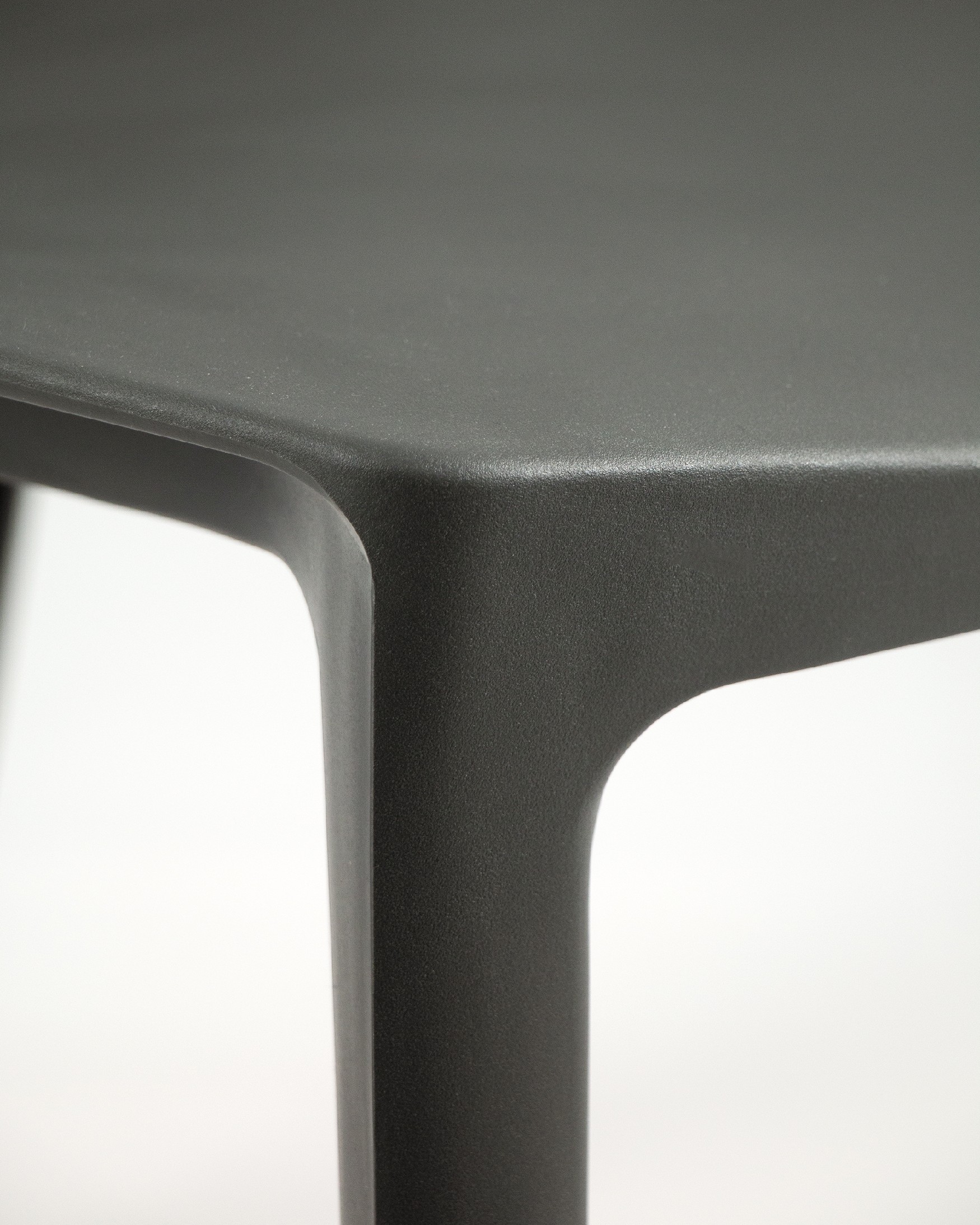 Chair Praga in graphite polypropylene