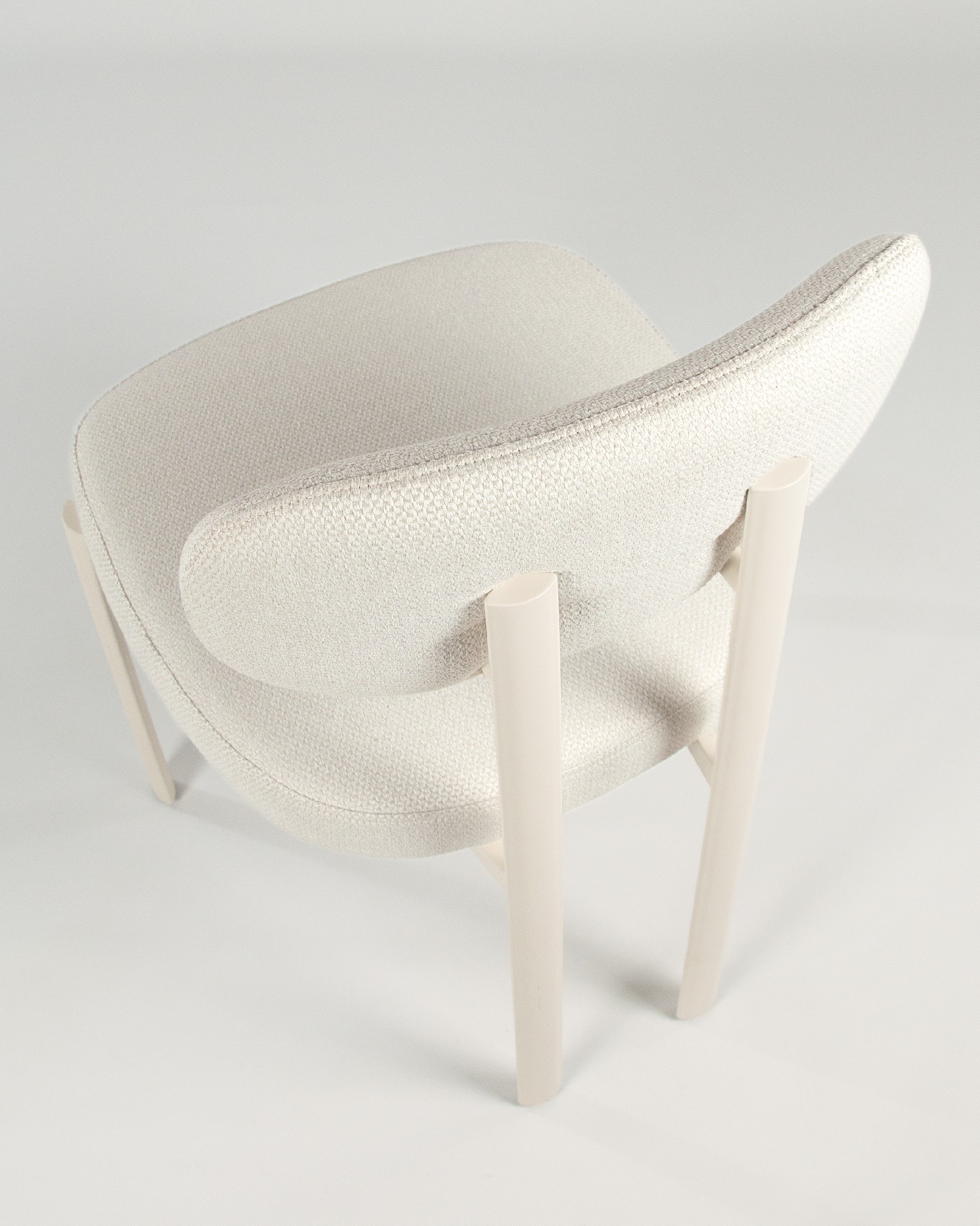 Pretoria chair with pearl upholstery and ivory metal legs