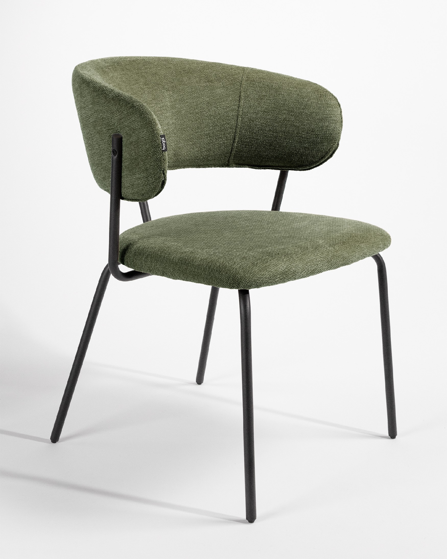 Silla Quebec con tapizado verde y patas metálicas negras