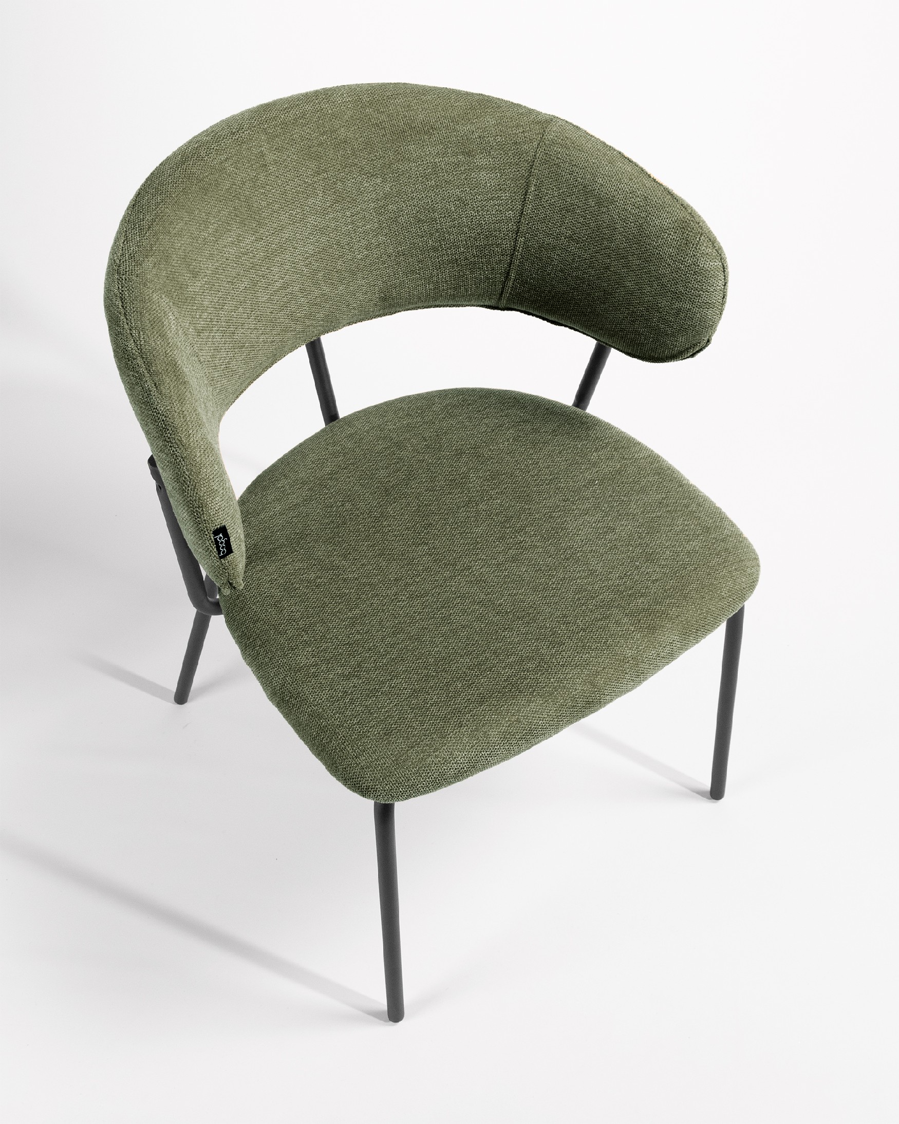 Silla Quebec con tapizado verde y patas metálicas negras