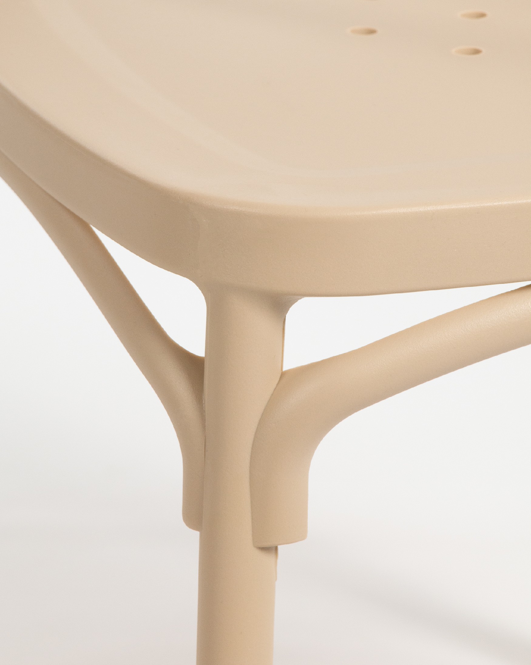 Roma polypropylene chair in sand
