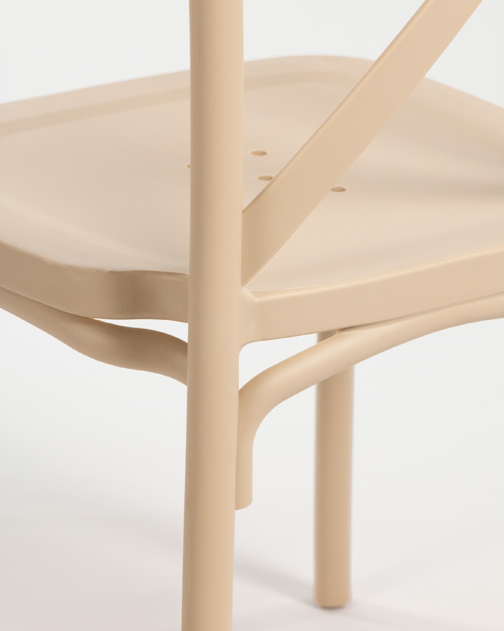 Roma polypropylene chair in sand
