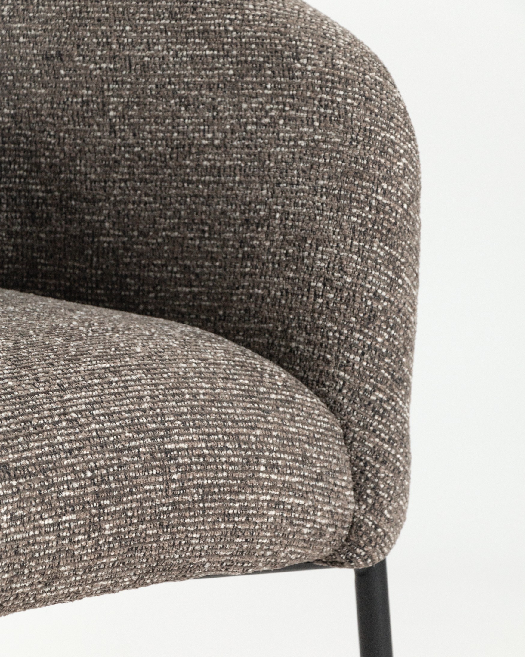 Rose armchair with anthracite upholstery and black metal leg
