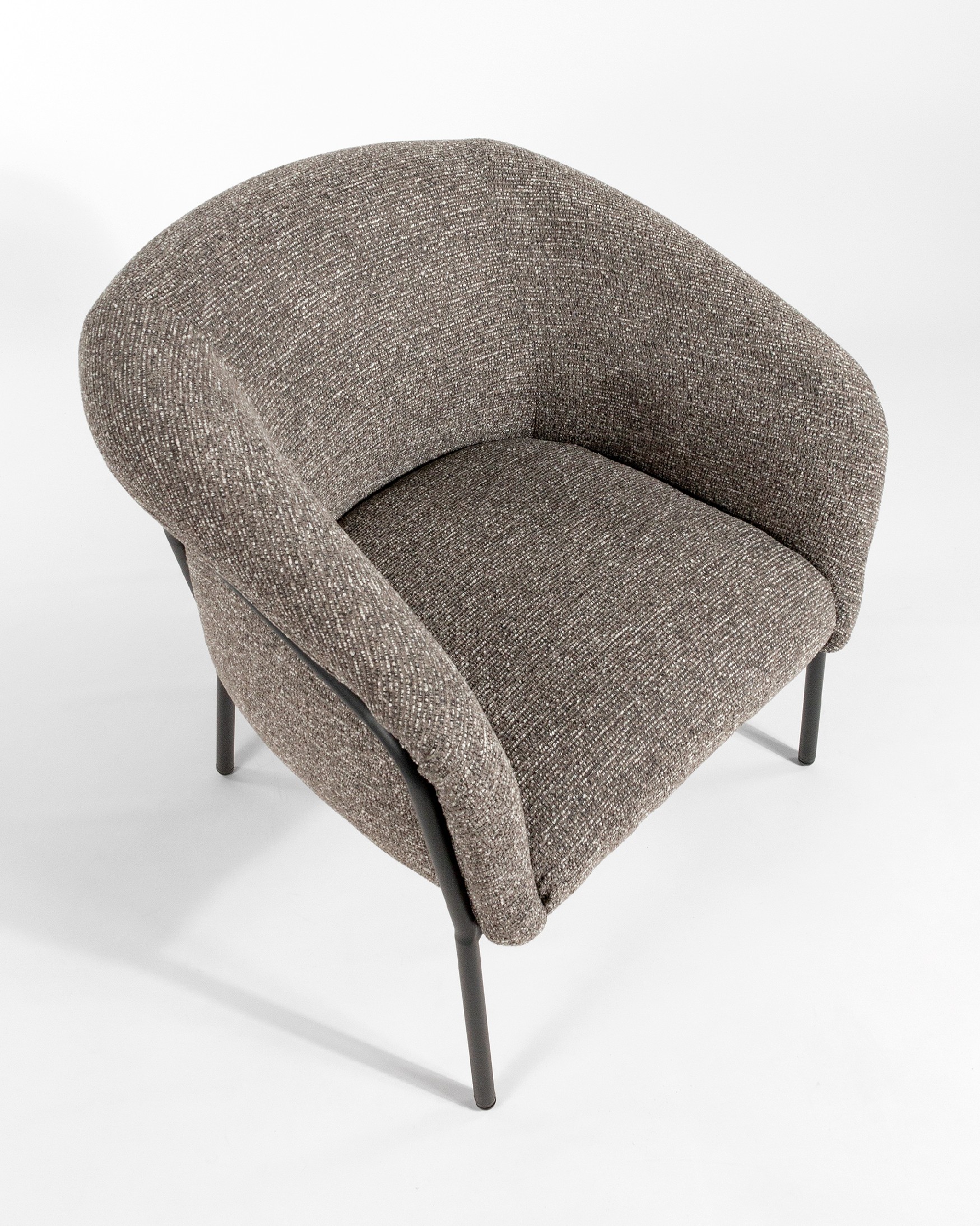 Rose armchair with anthracite upholstery and black metal leg