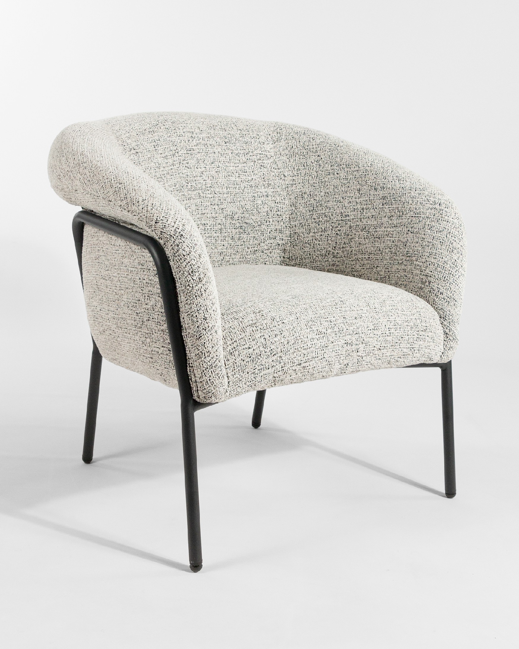 Rose armchair with marbled upholstery and black metal leg