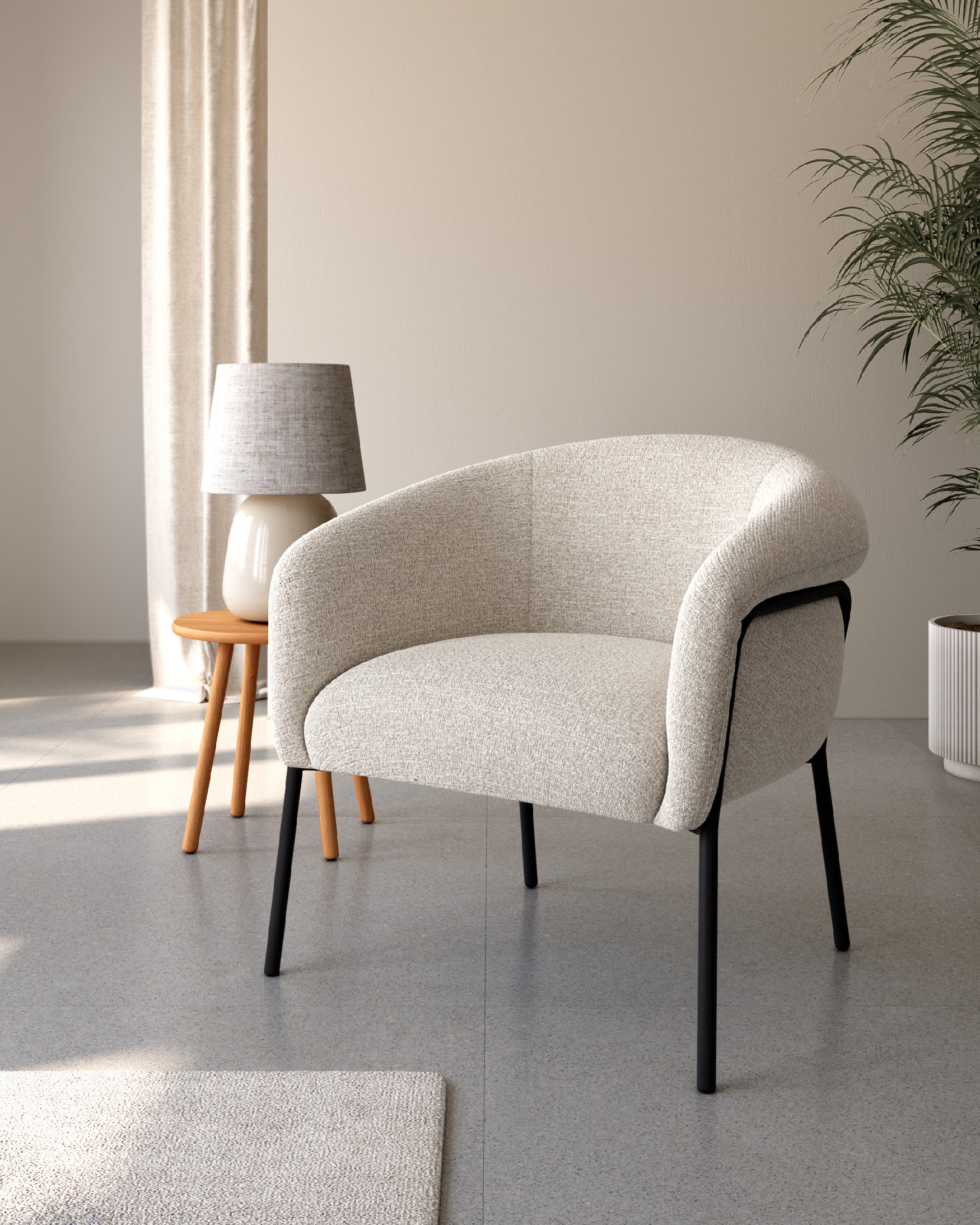 Fauteuil Rose avec revêtement nacré et pied en métal noir