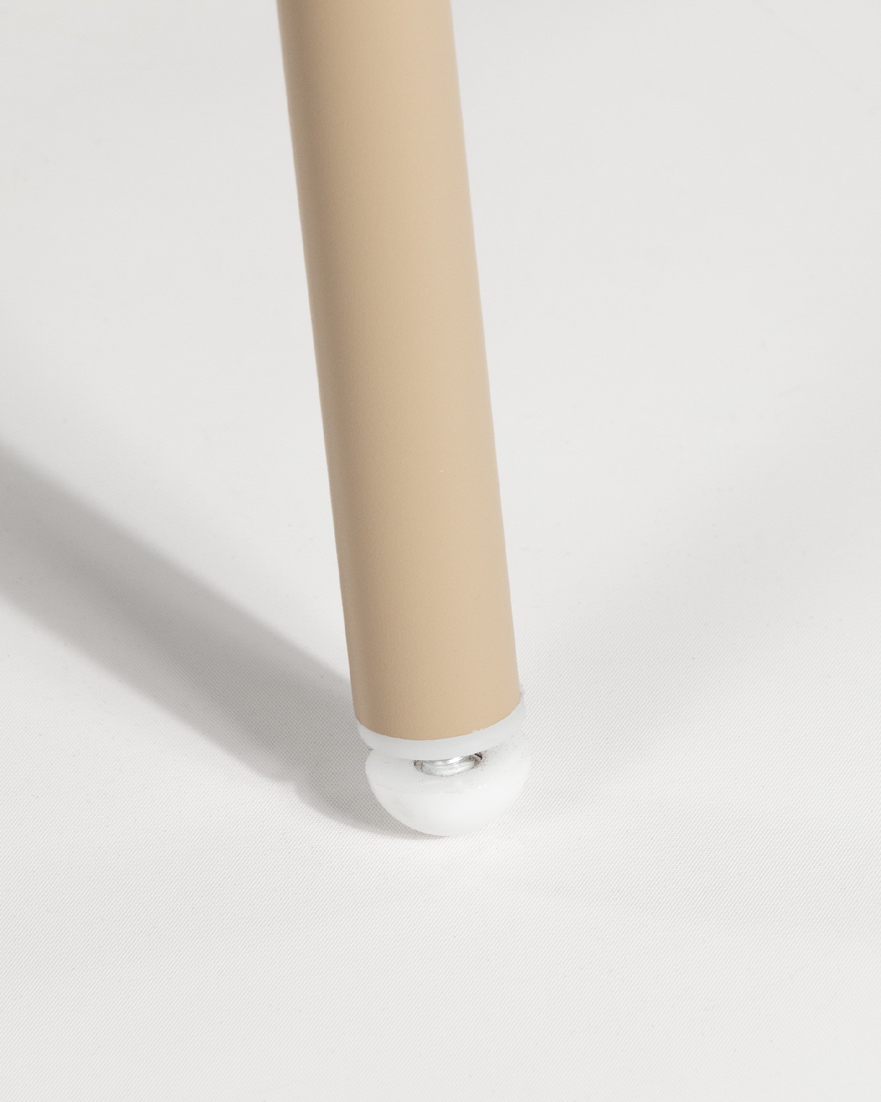 Saba auxiliary table sand Ø 40 cm