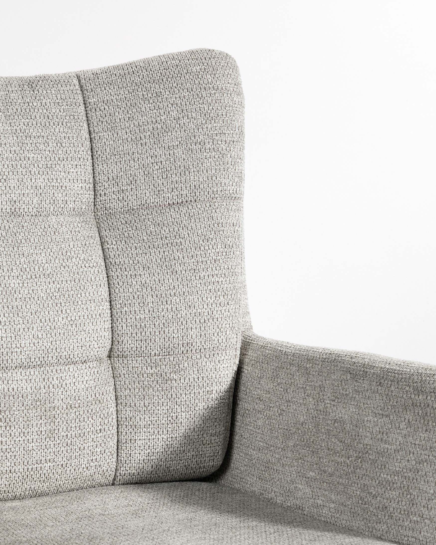 Salta chair 360º swivel with return function, pearl upholstery and black metal legs