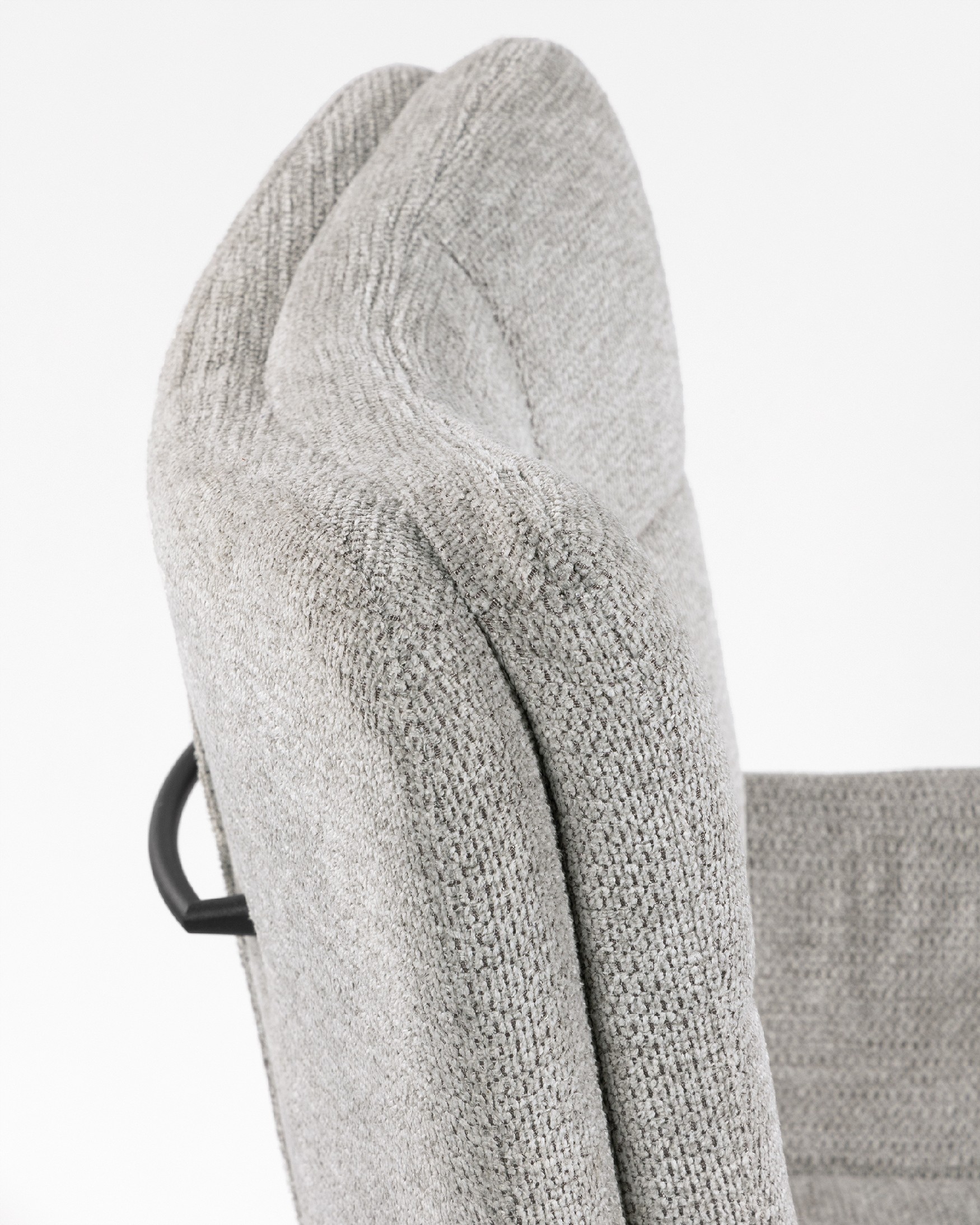 Salta chair 360º swivel with return function, pearl upholstery and black metal legs
