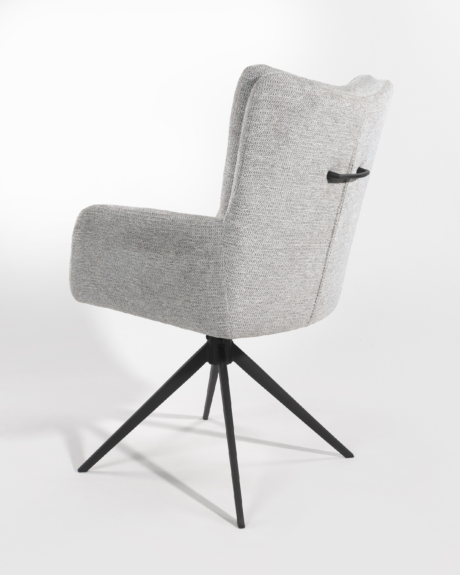 Salta chair 360º swivel with return function, pearl upholstery and black metal legs