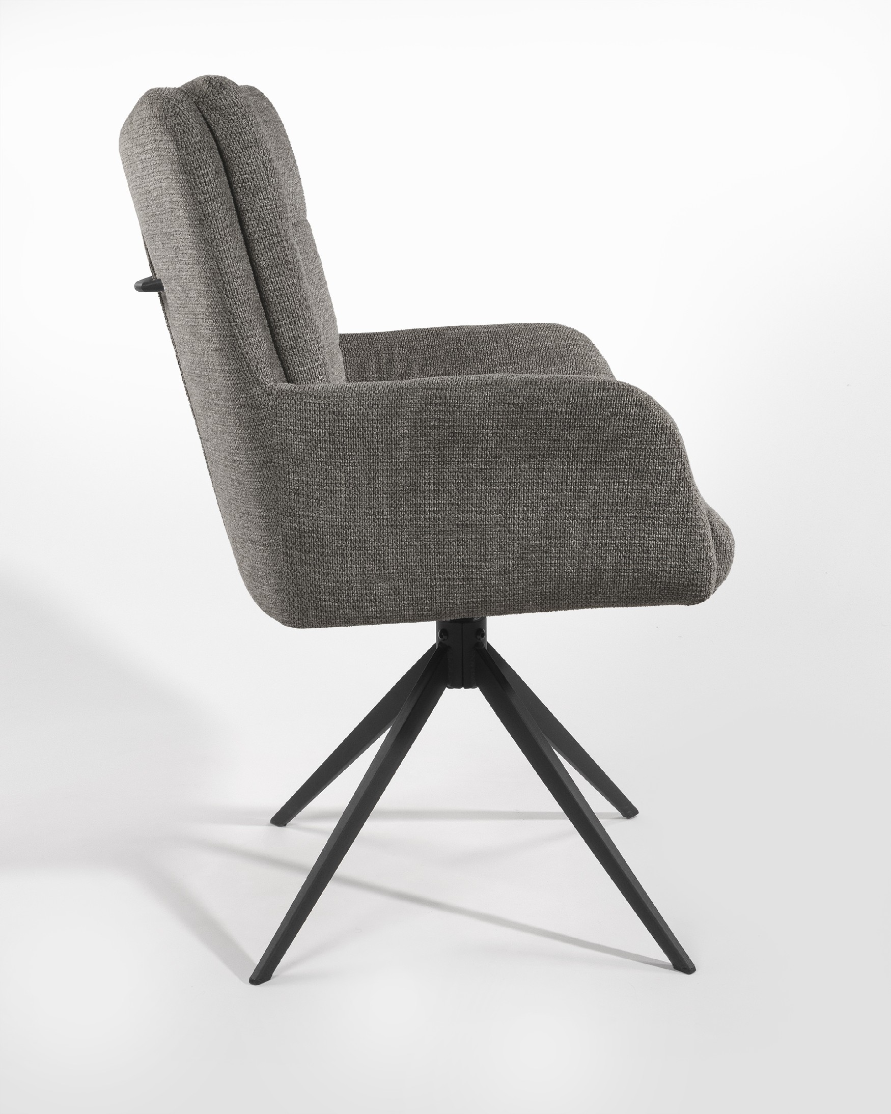 Salta chair 360º swivel with return function, slate upholstery and black metal legs