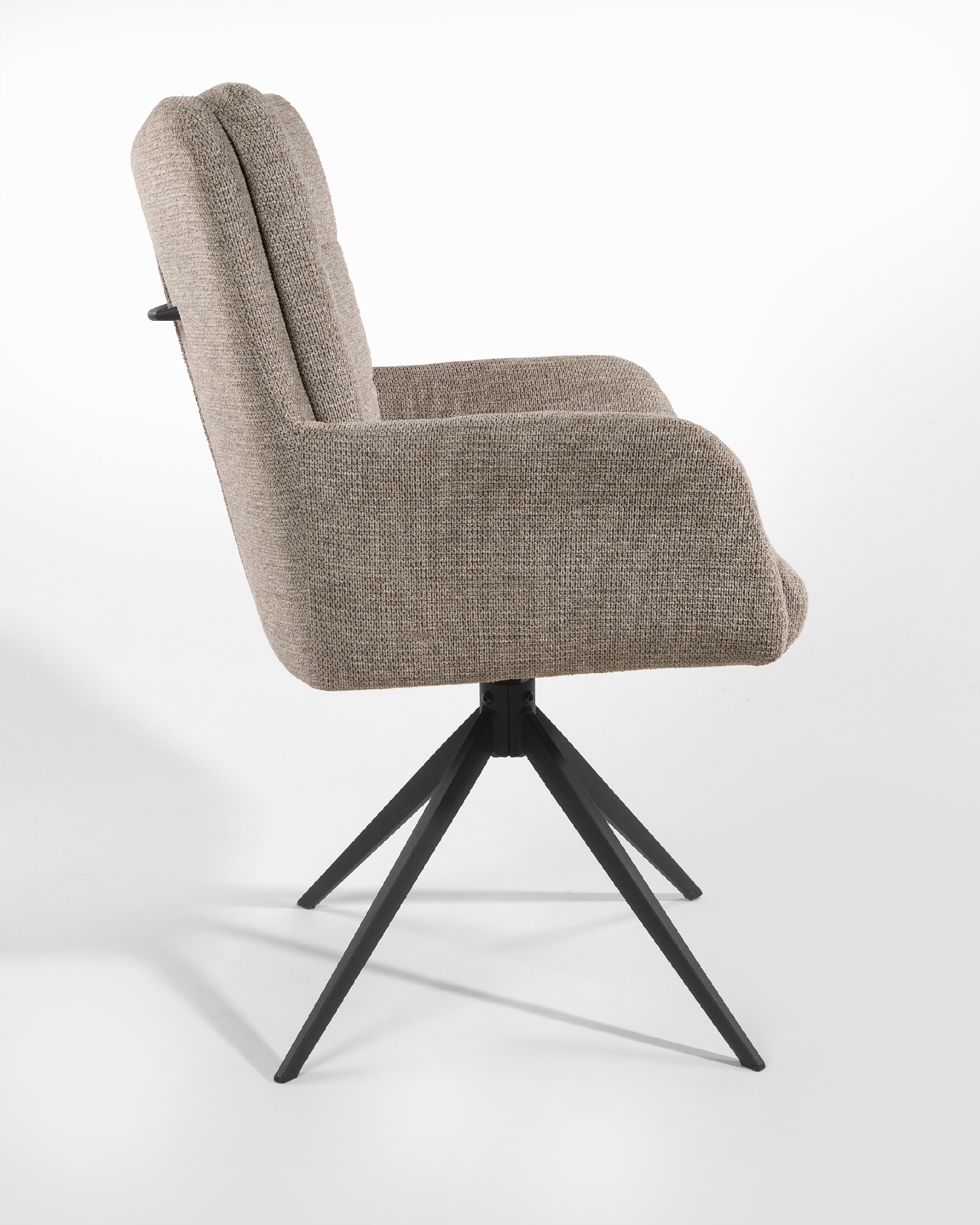 Salta chair 360º swivel with return function, earth upholstery and black metal legs