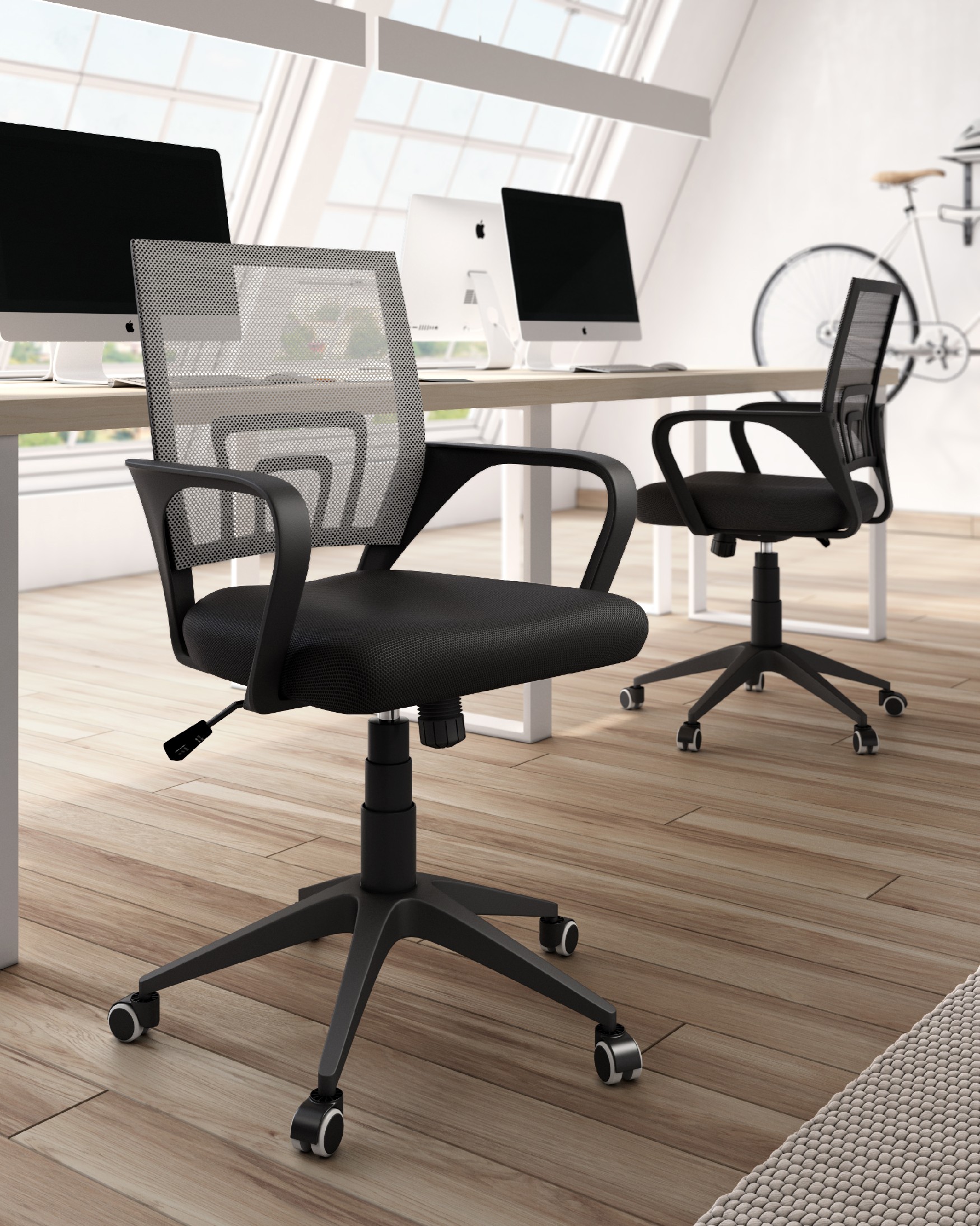 Samara Chair Samara desk chair in graphite with black legs